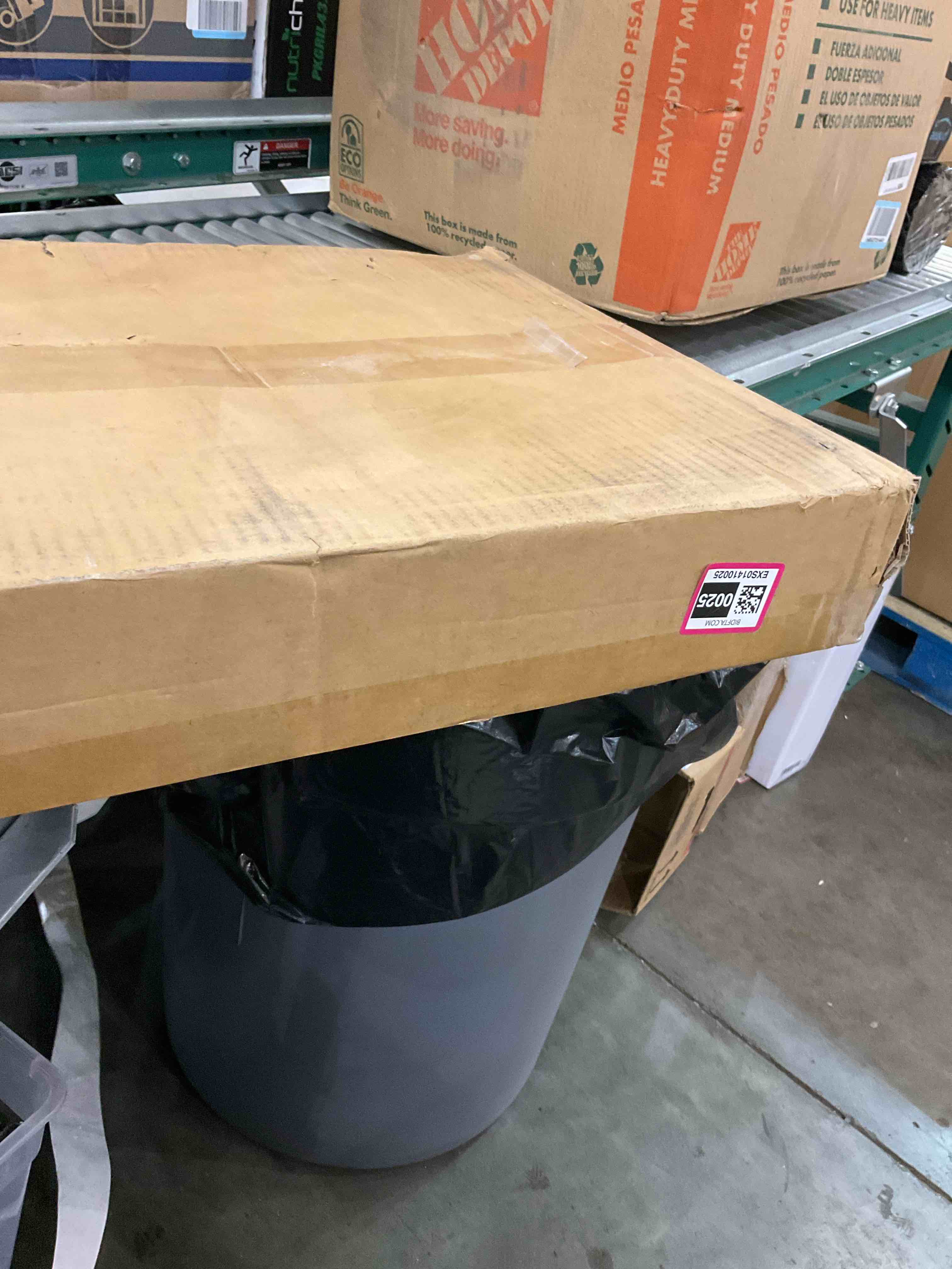 https://s3.amazonaws.com/lotting-images-prod/BargainHunt/EXS01410025_1722272811959.jpeg