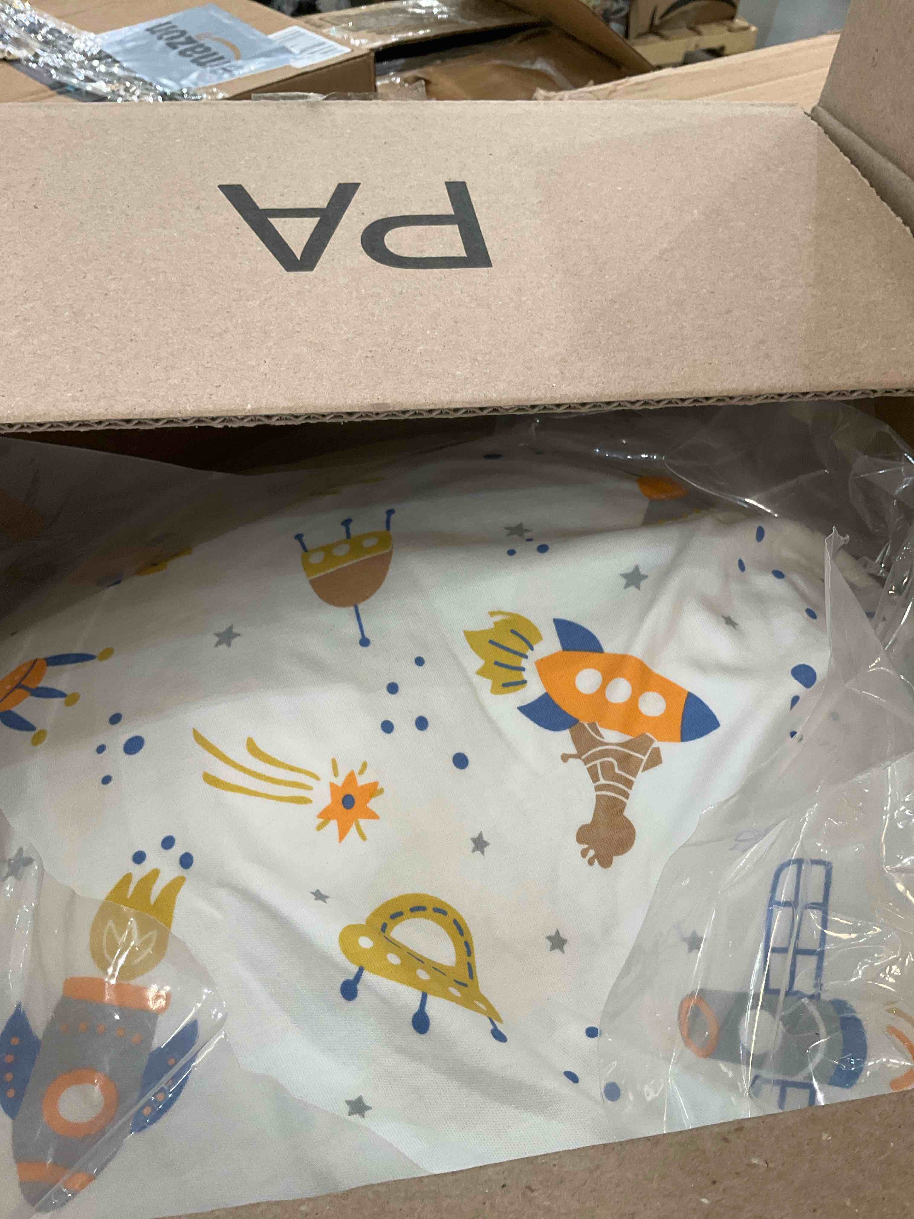https://s3.amazonaws.com/lotting-images-prod/BargainHunt/EXS01410067_1721669336986.jpeg