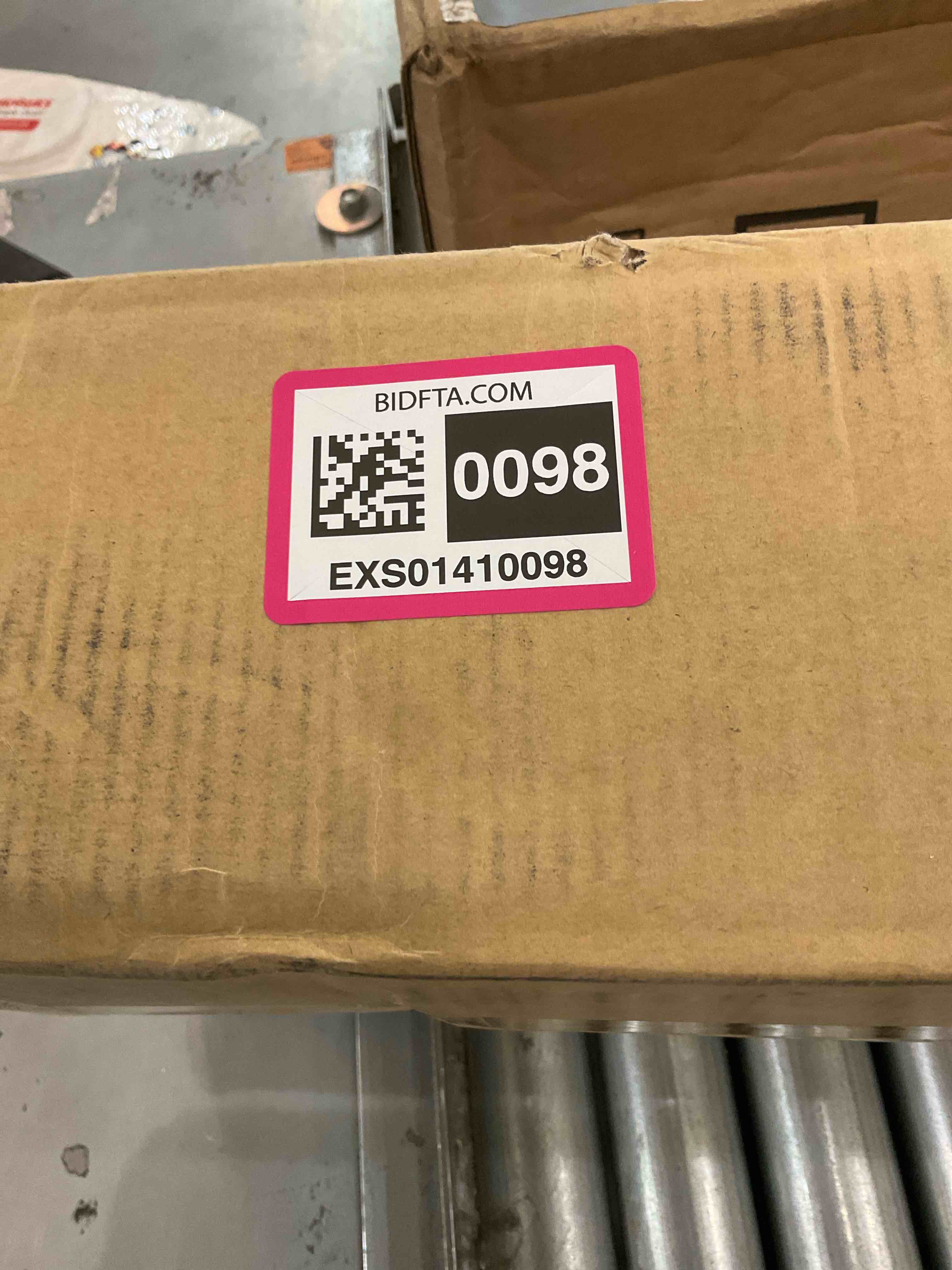 https://s3.amazonaws.com/lotting-images-prod/BargainHunt/EXS01410098_1721675052871.jpeg