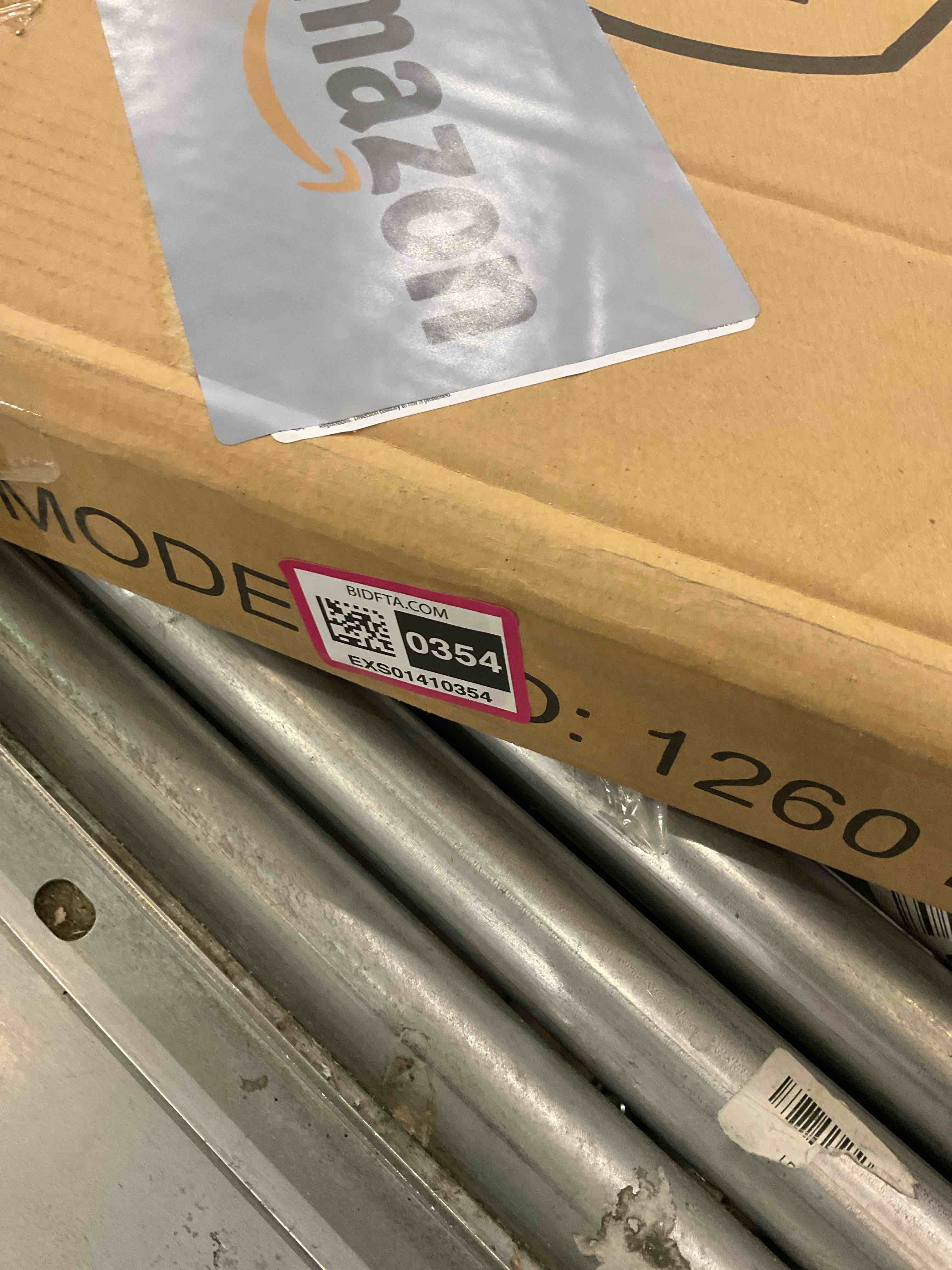 https://s3.amazonaws.com/lotting-images-prod/BargainHunt/EXS01410354_1721834324894.jpeg