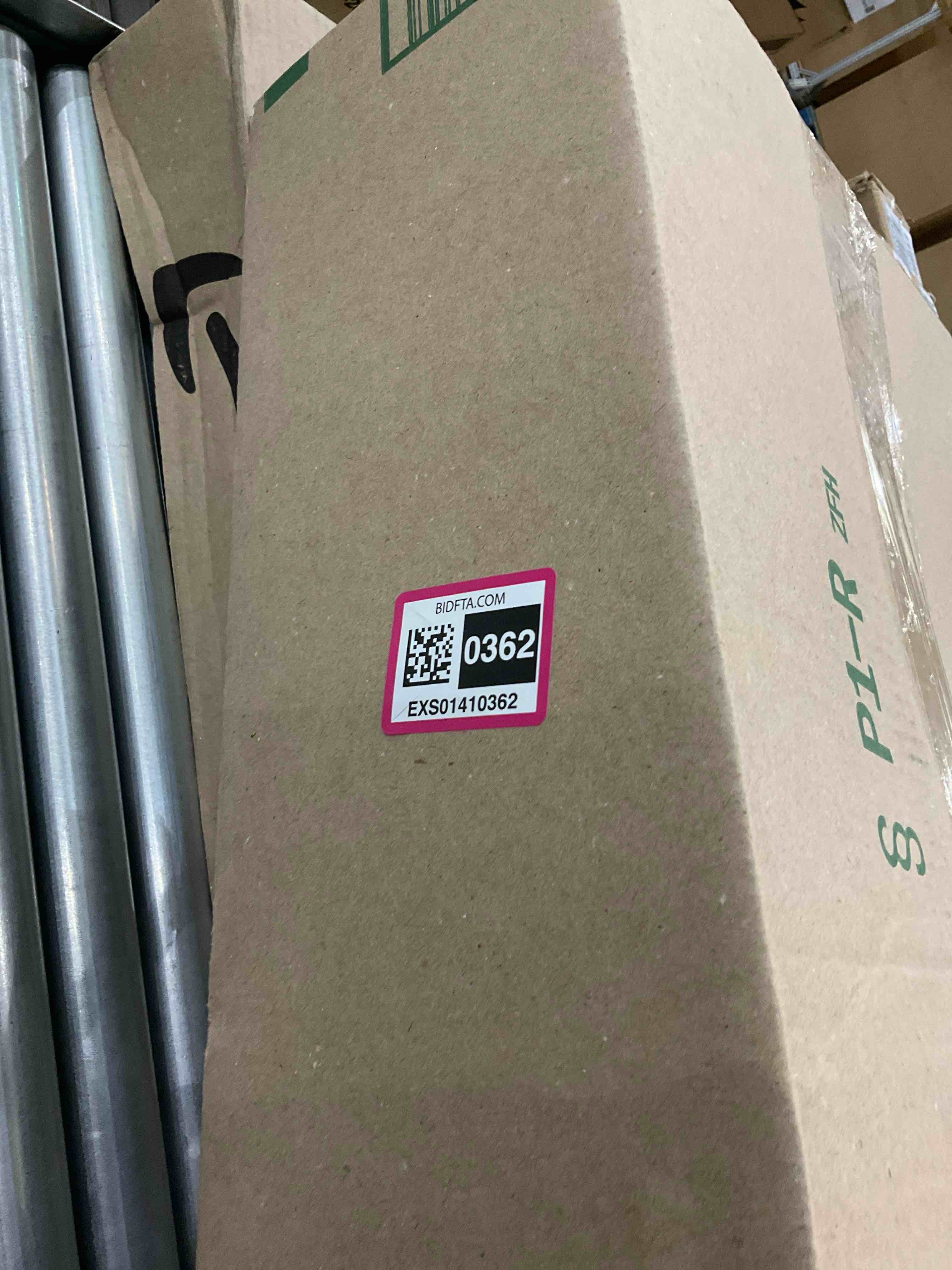 https://s3.amazonaws.com/lotting-images-prod/BargainHunt/EXS01410362_1721835308176.jpeg