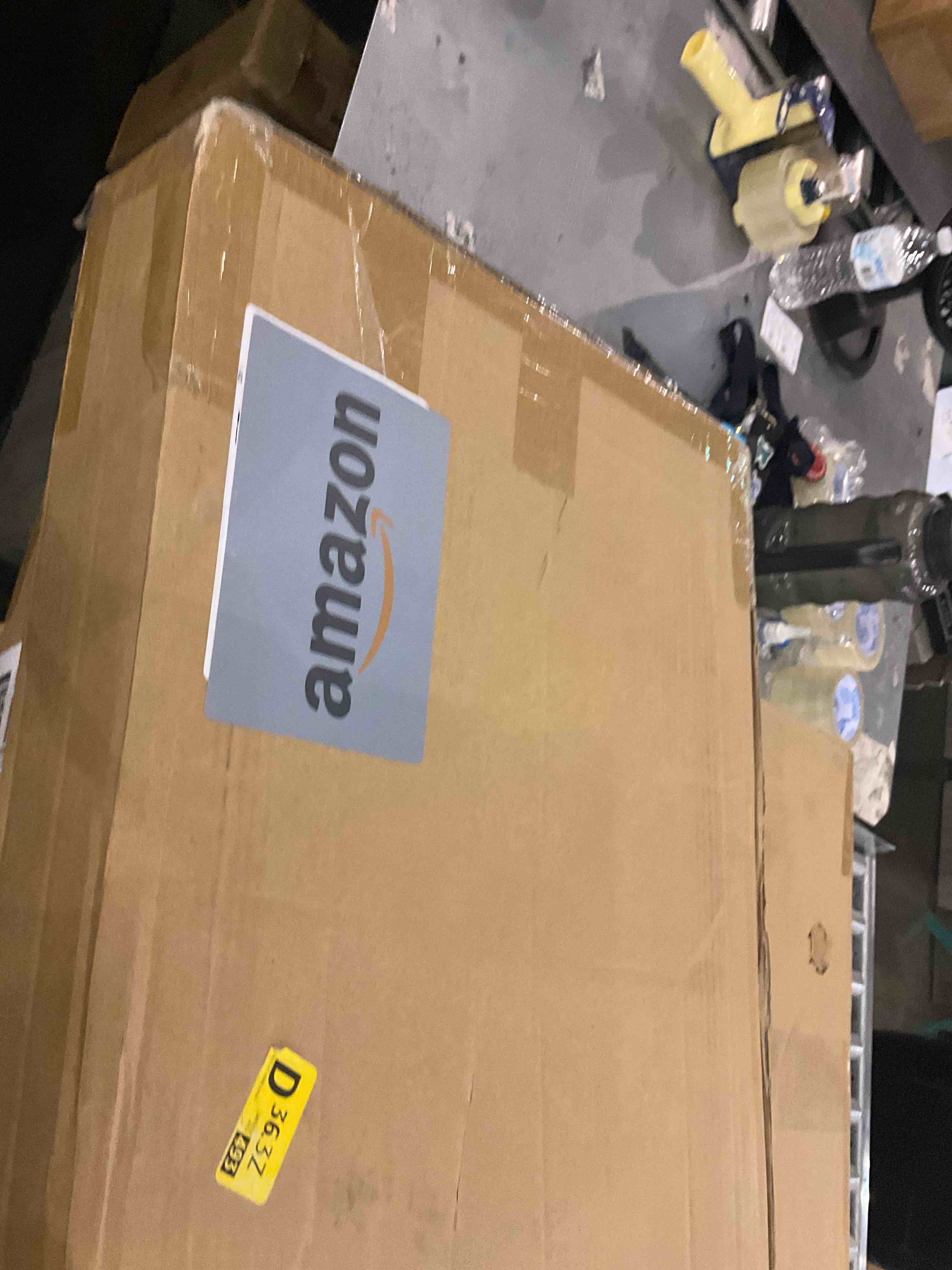 https://s3.amazonaws.com/lotting-images-prod/BargainHunt/EXS01410549_1721909184051.jpeg