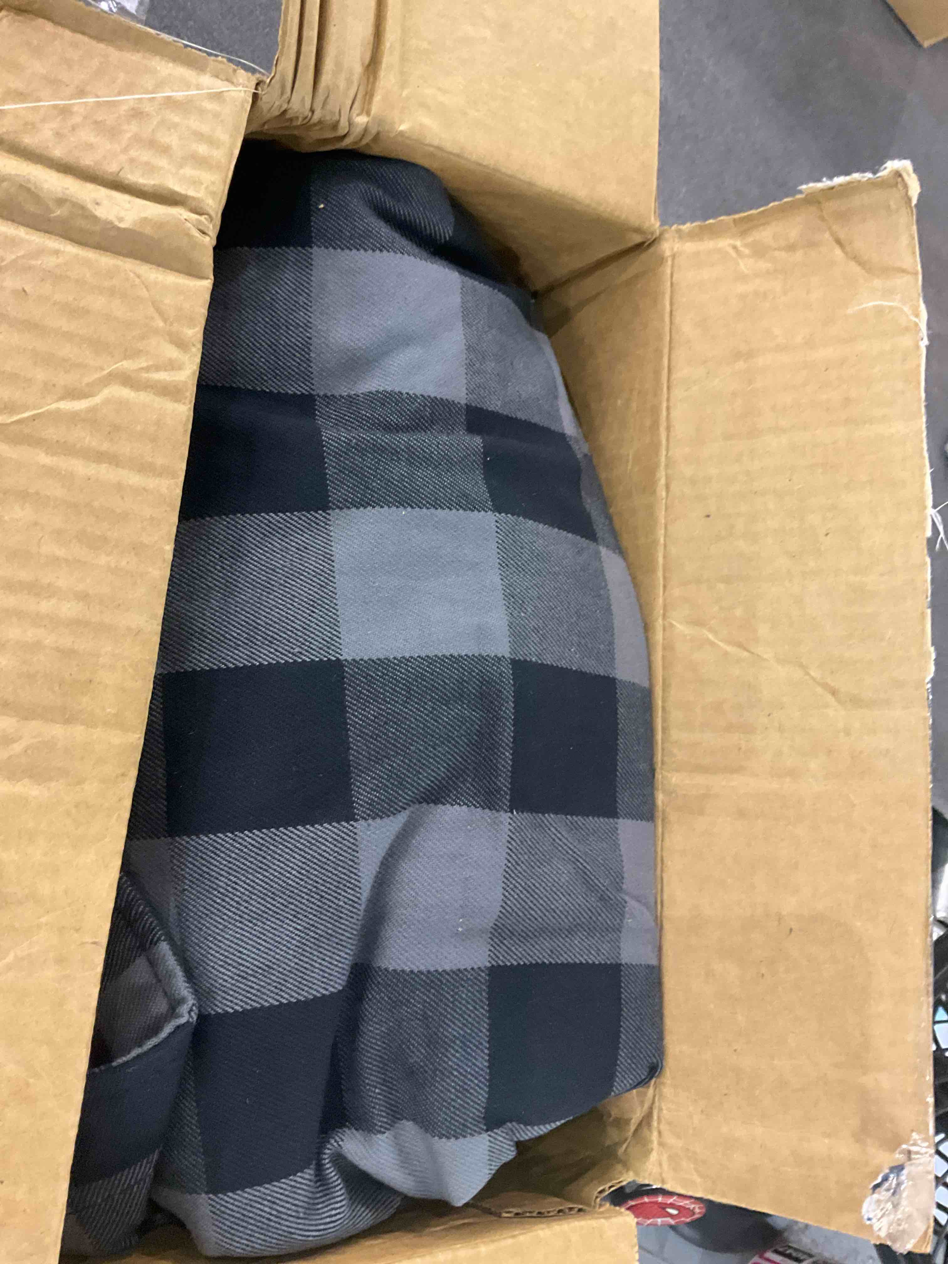 https://s3.amazonaws.com/lotting-images-prod/BargainHunt/EXS01410641_1721992388879.jpeg