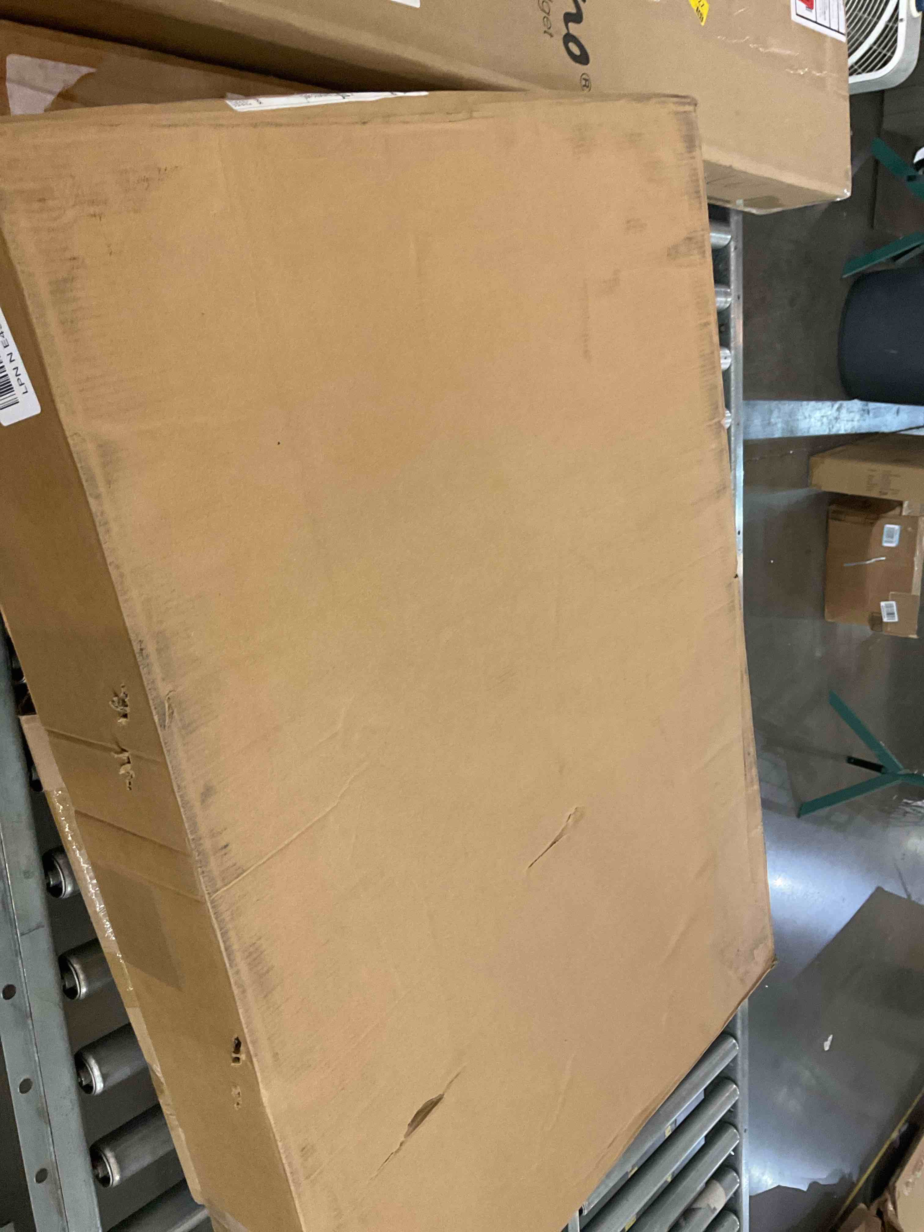 https://s3.amazonaws.com/lotting-images-prod/BargainHunt/EXS01410787_1722278186158.jpeg