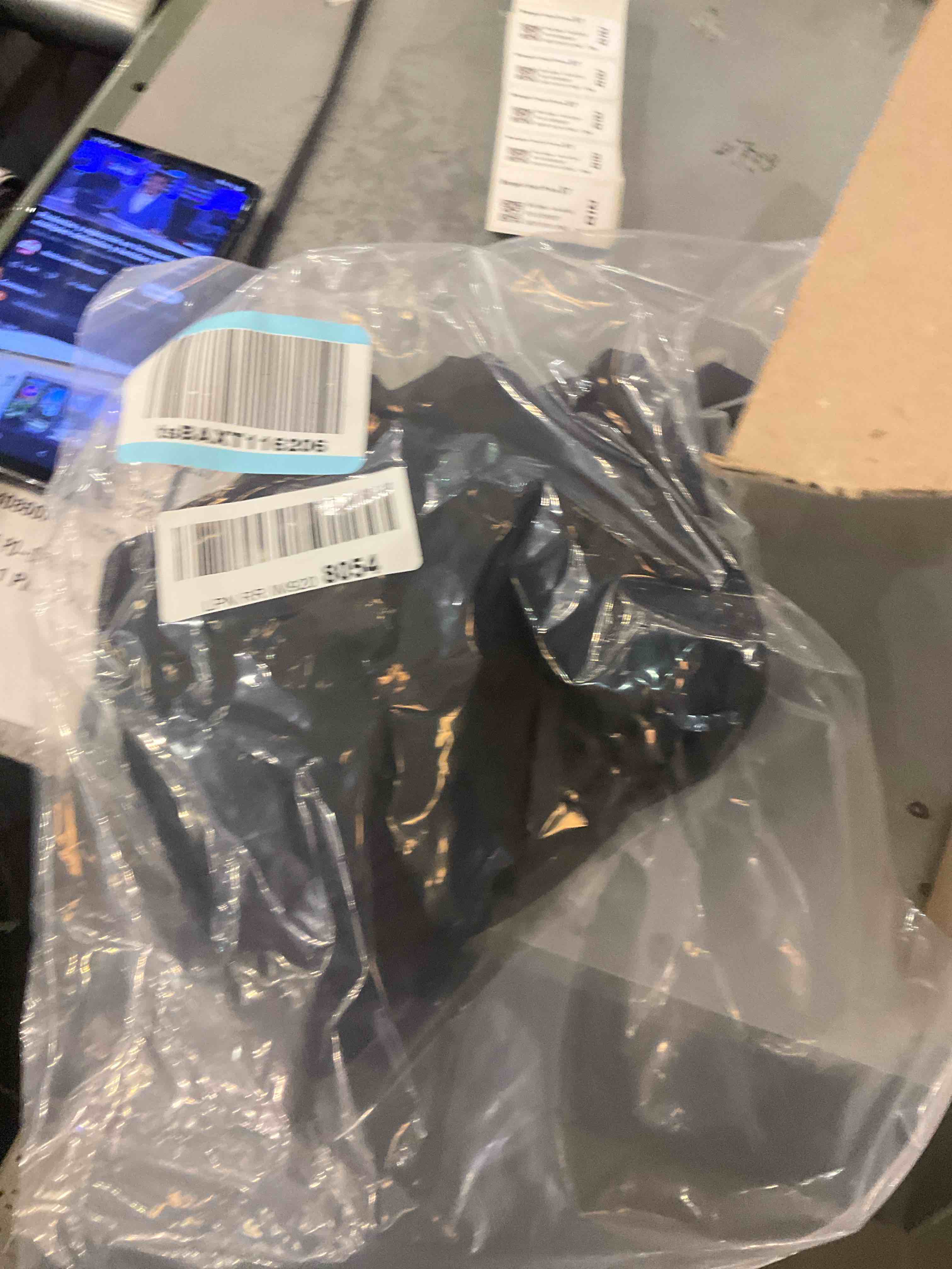https://s3.amazonaws.com/lotting-images-prod/BargainHunt/EXS01410846_1722352057151.jpeg