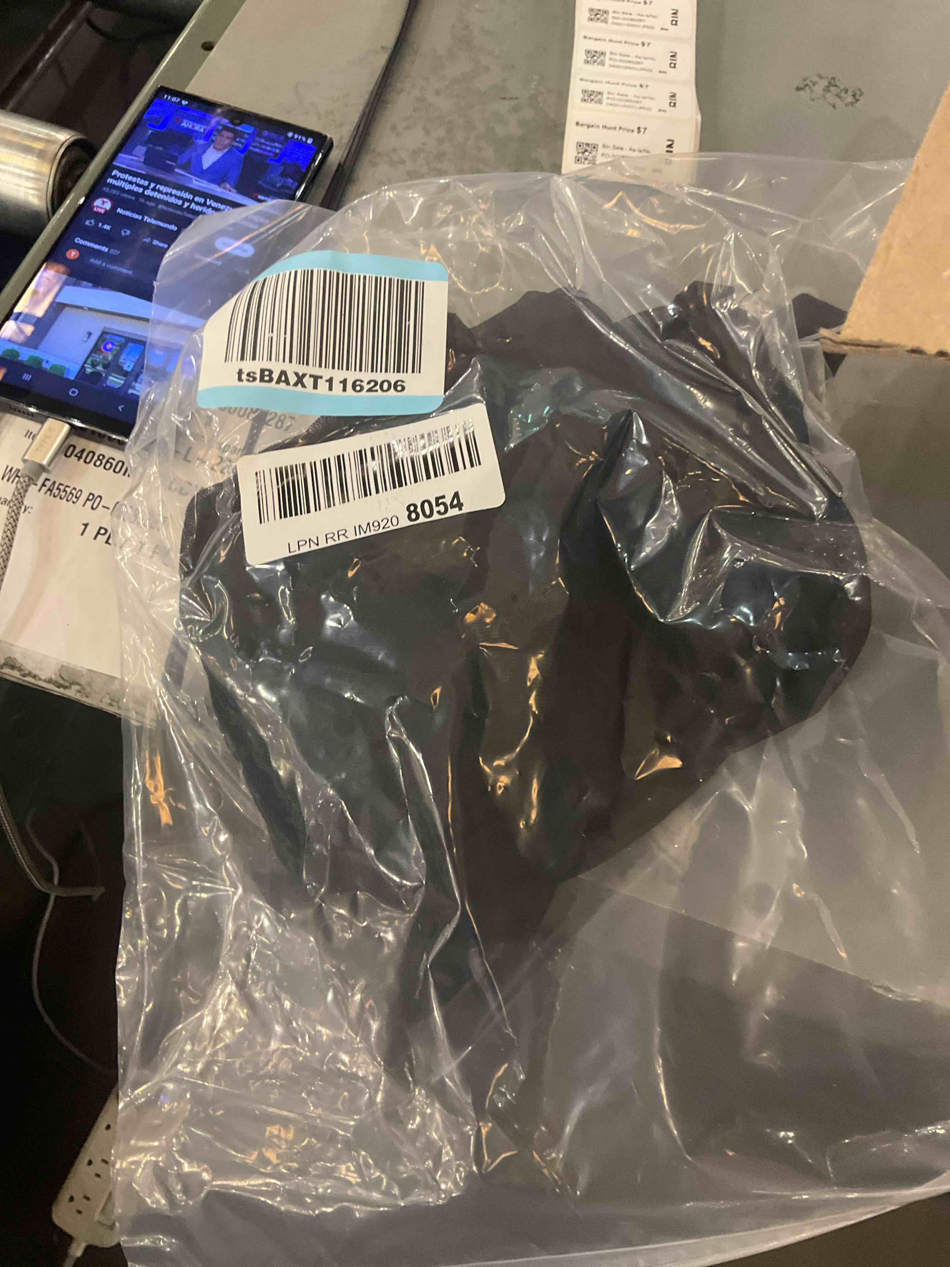 https://s3.amazonaws.com/lotting-images-prod/BargainHunt/EXS01410846_1722352058523.jpeg