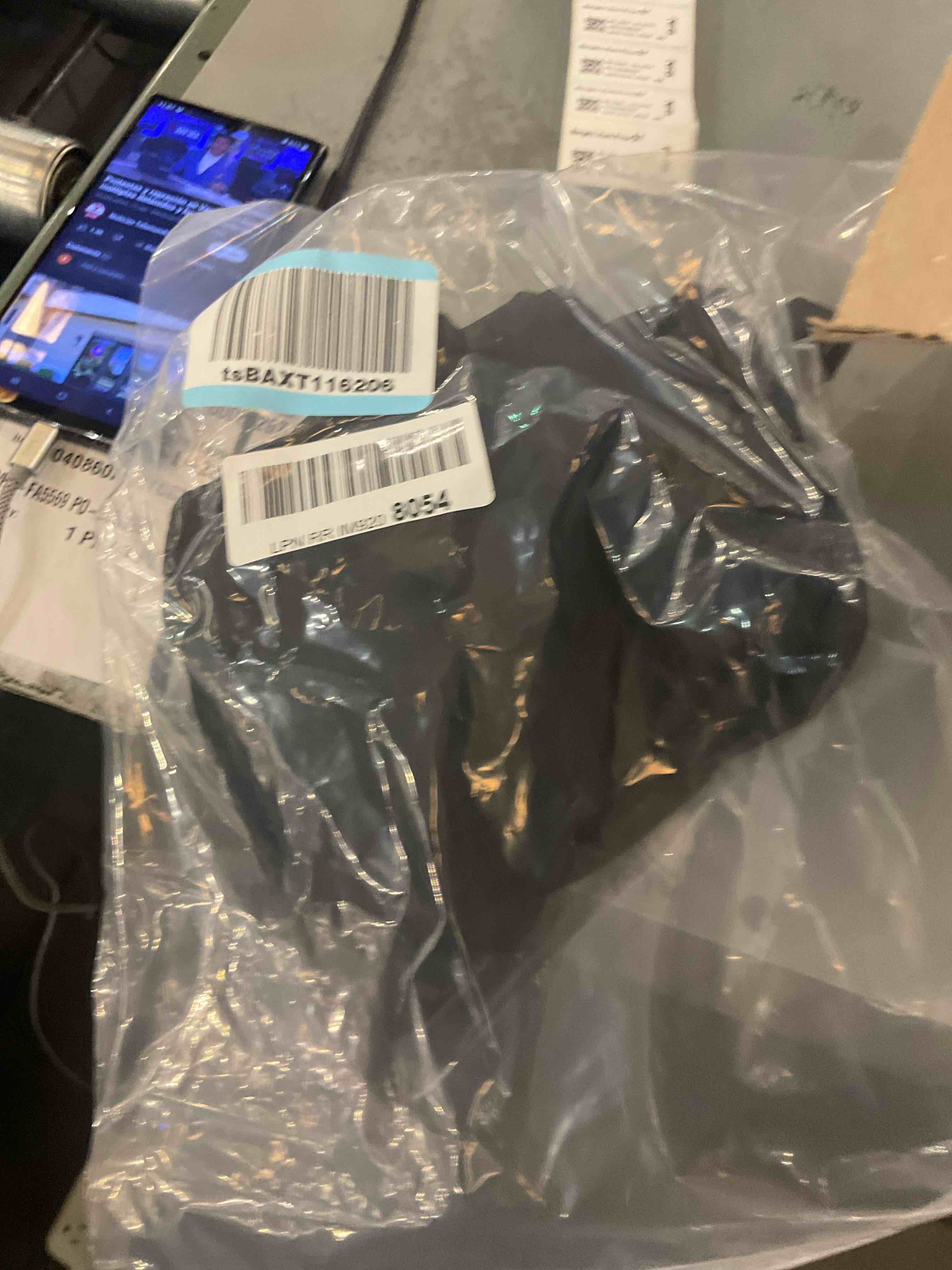 https://s3.amazonaws.com/lotting-images-prod/BargainHunt/EXS01410846_1722352059839.jpeg