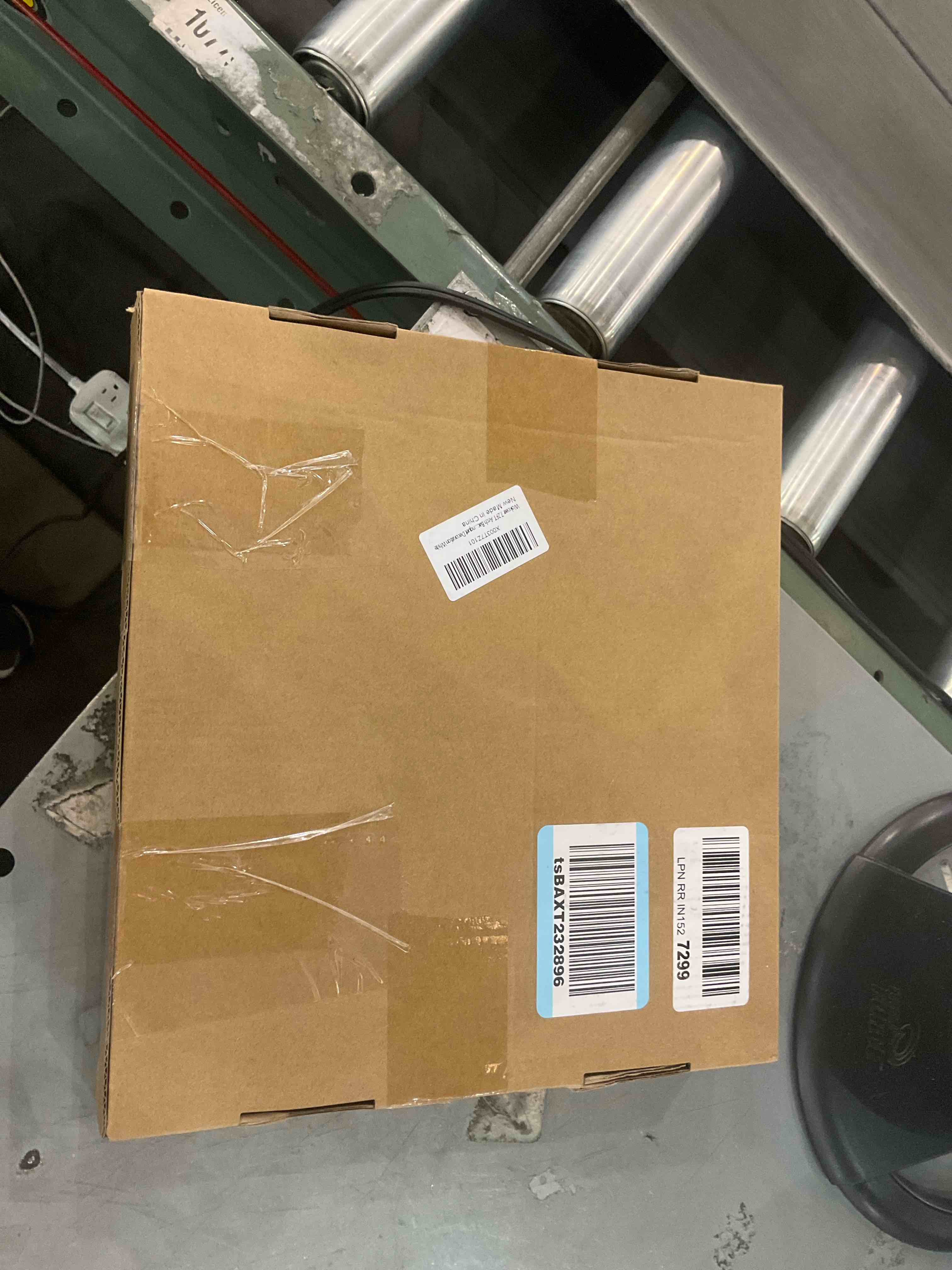 https://s3.amazonaws.com/lotting-images-prod/BargainHunt/EXS01410924_1722428935007.jpeg