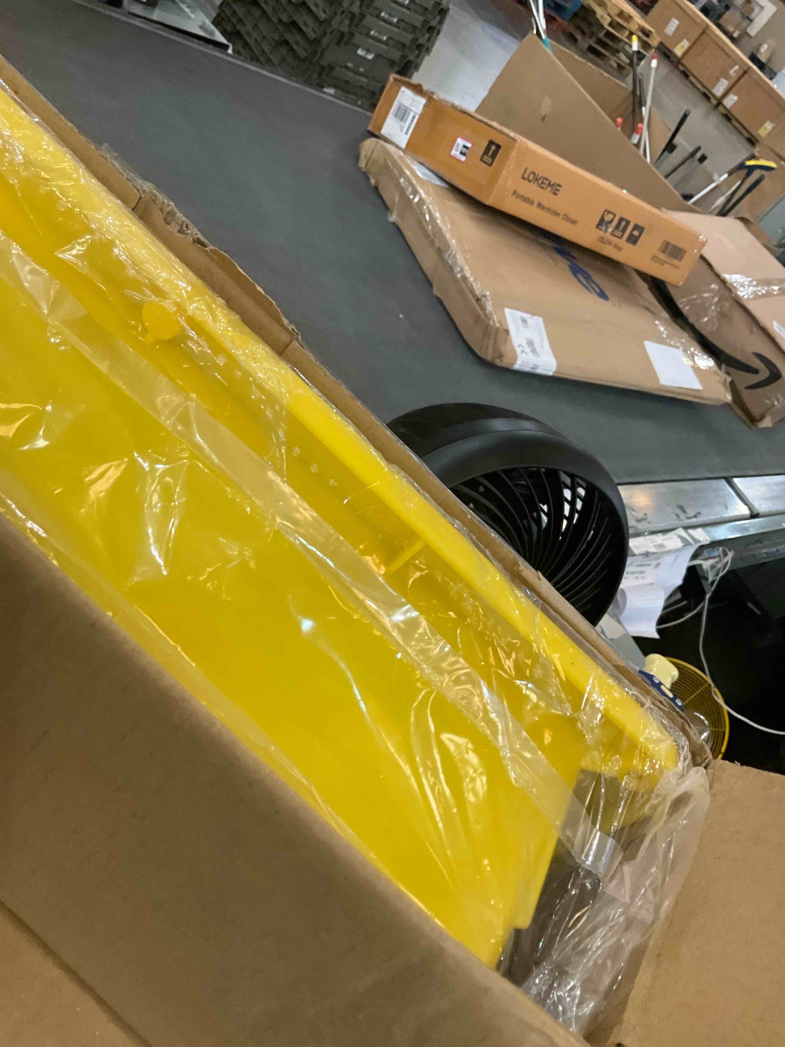 https://s3.amazonaws.com/lotting-images-prod/BargainHunt/EXS01410978_1722444940361.jpeg