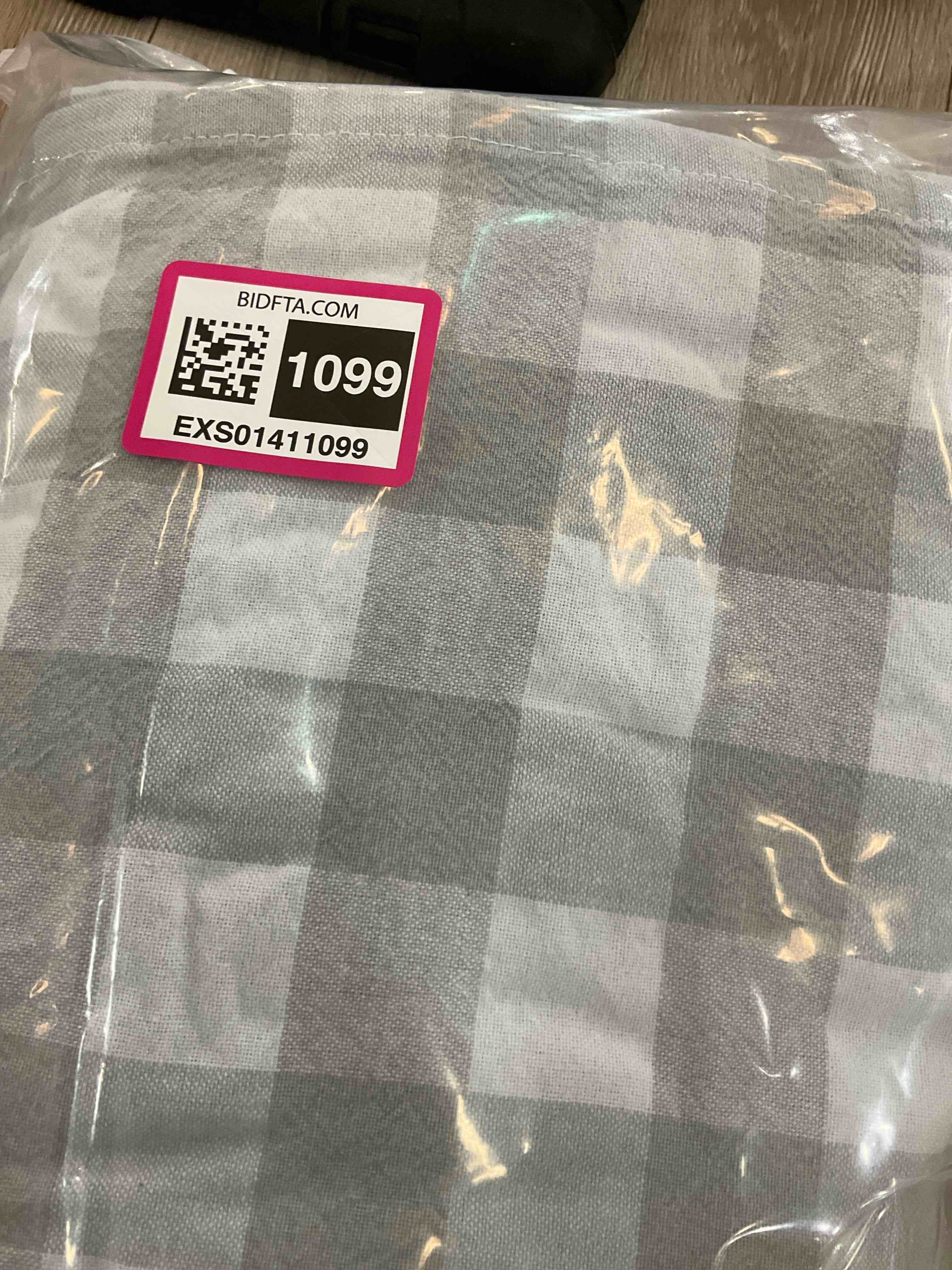 https://s3.amazonaws.com/lotting-images-prod/BargainHunt/EXS01411099_1722965425194.jpeg