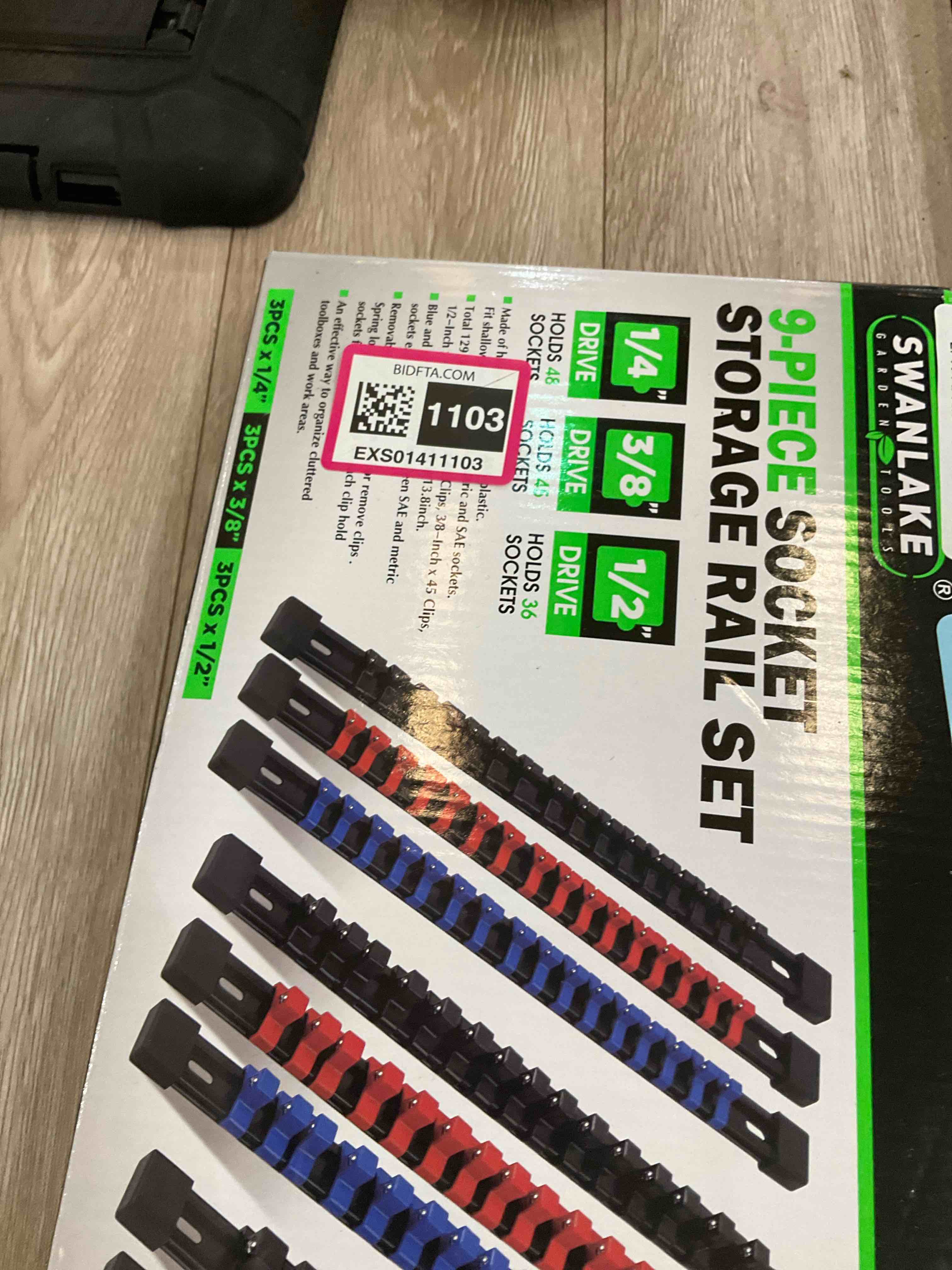 https://s3.amazonaws.com/lotting-images-prod/BargainHunt/EXS01411103_1722965587445.jpeg