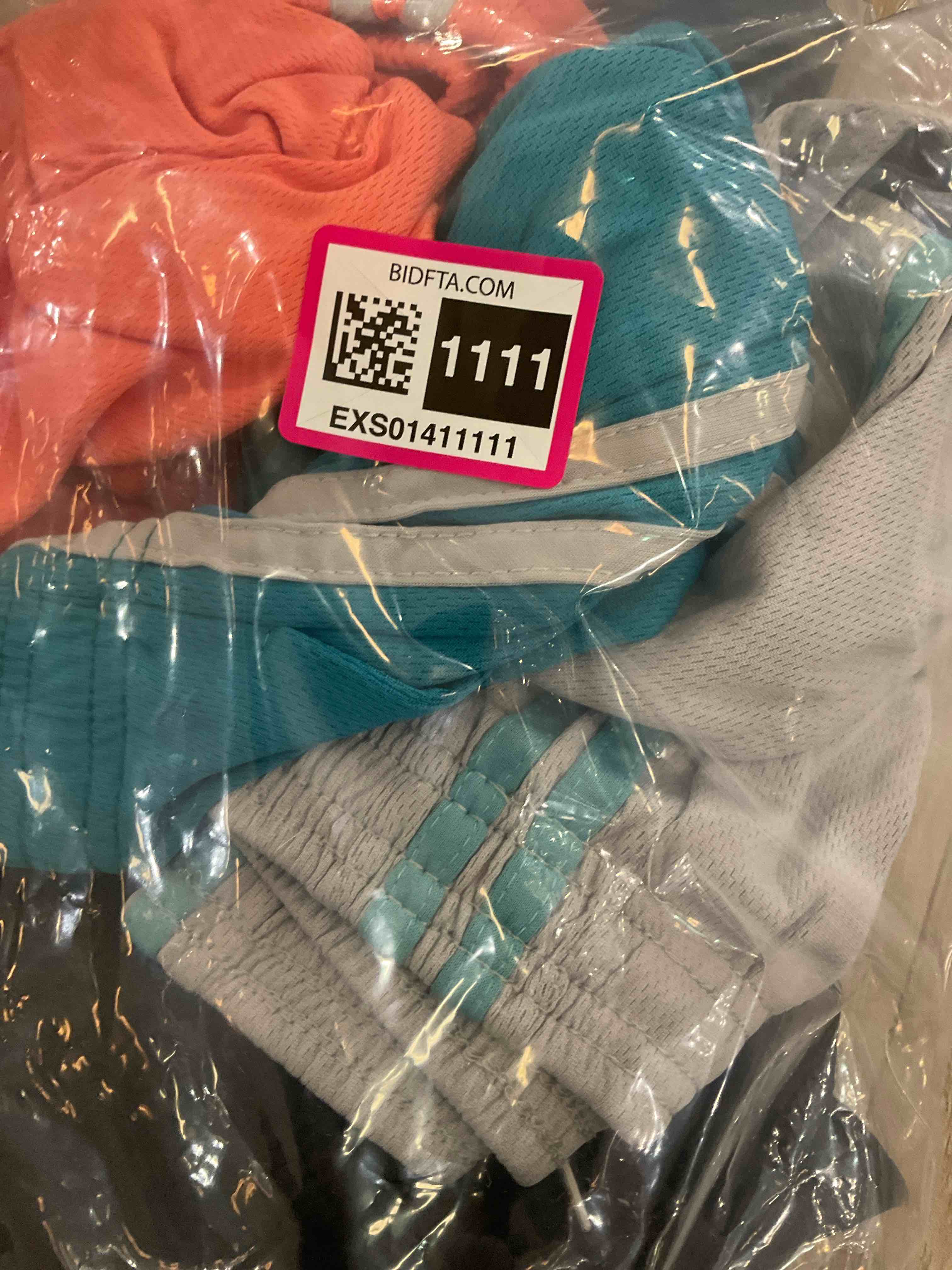 https://s3.amazonaws.com/lotting-images-prod/BargainHunt/EXS01411111_1722966594201.jpeg