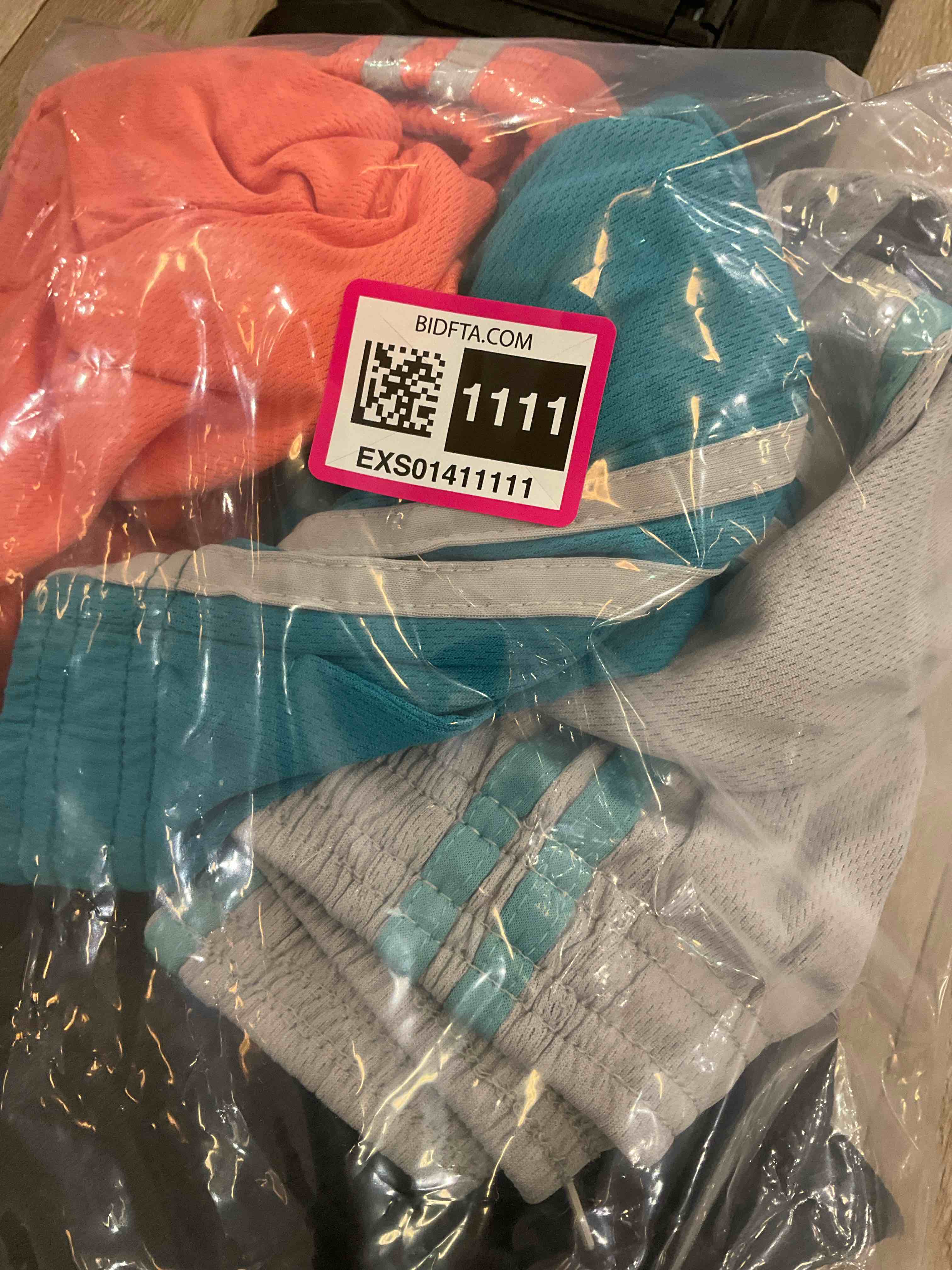 https://s3.amazonaws.com/lotting-images-prod/BargainHunt/EXS01411111_1722966595511.jpeg