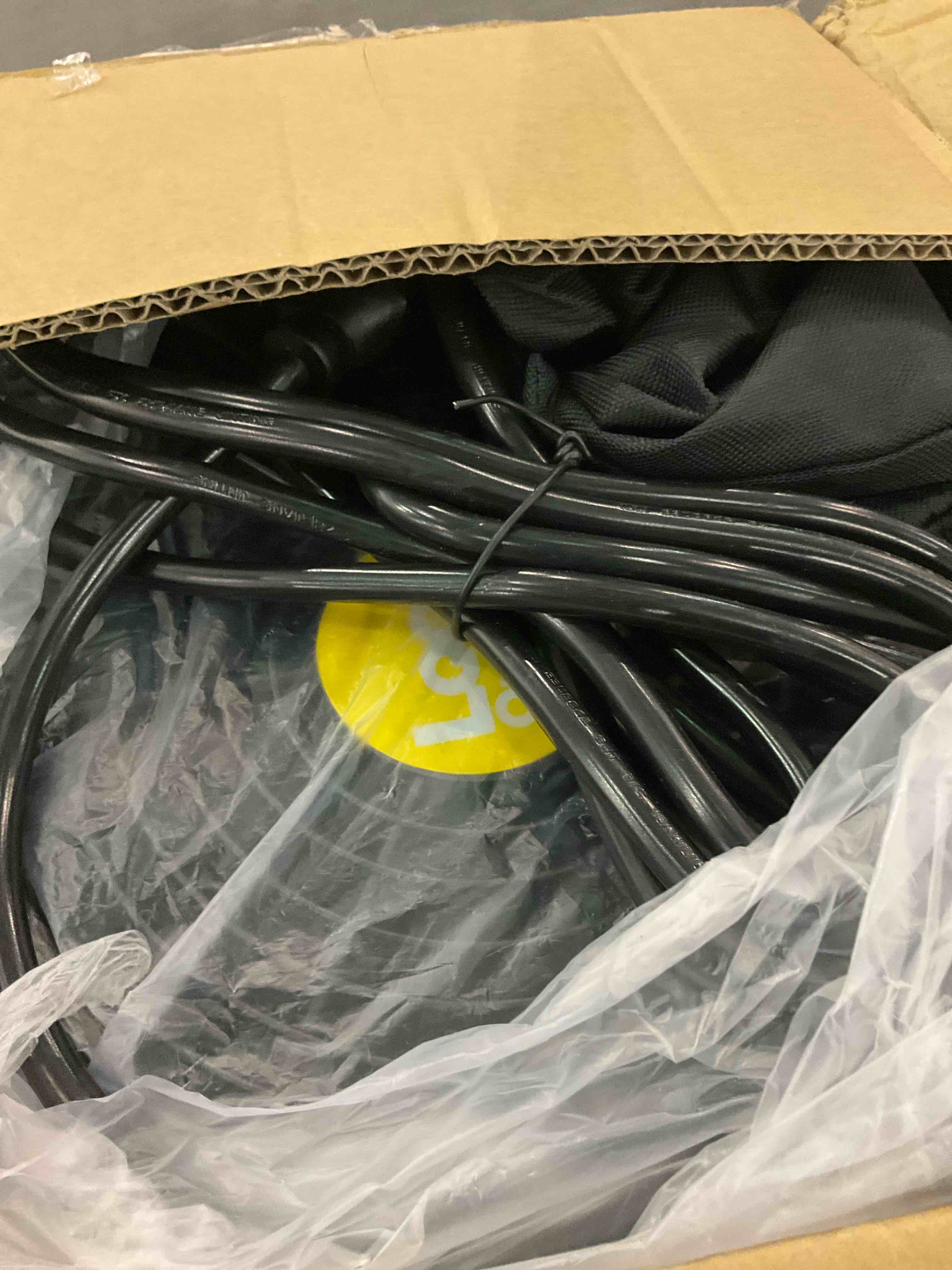 https://s3.amazonaws.com/lotting-images-prod/BargainHunt/EXS01412132_1722339091017.jpeg