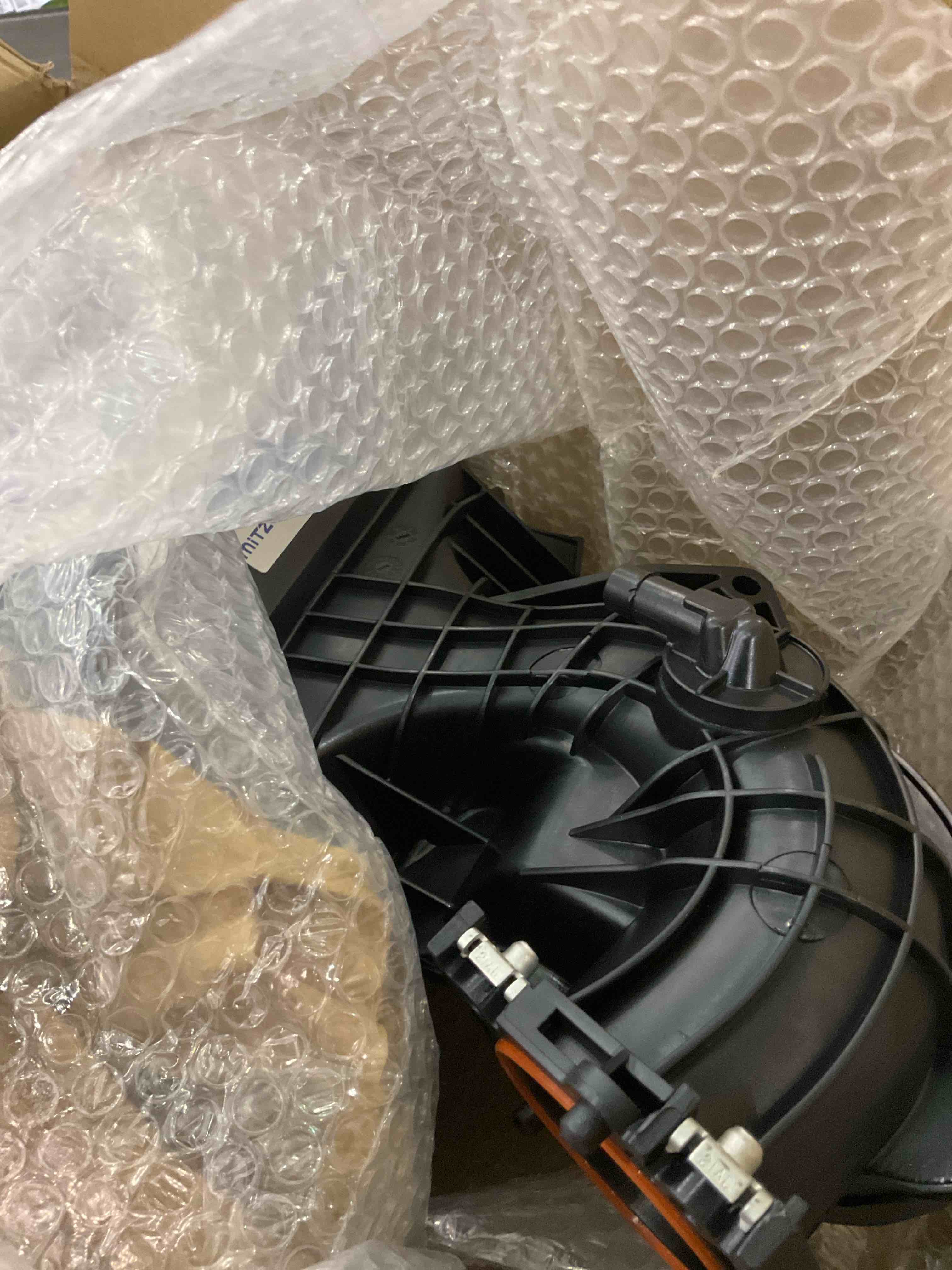 https://s3.amazonaws.com/lotting-images-prod/BargainHunt/EXS01412134_1722339403769.jpeg