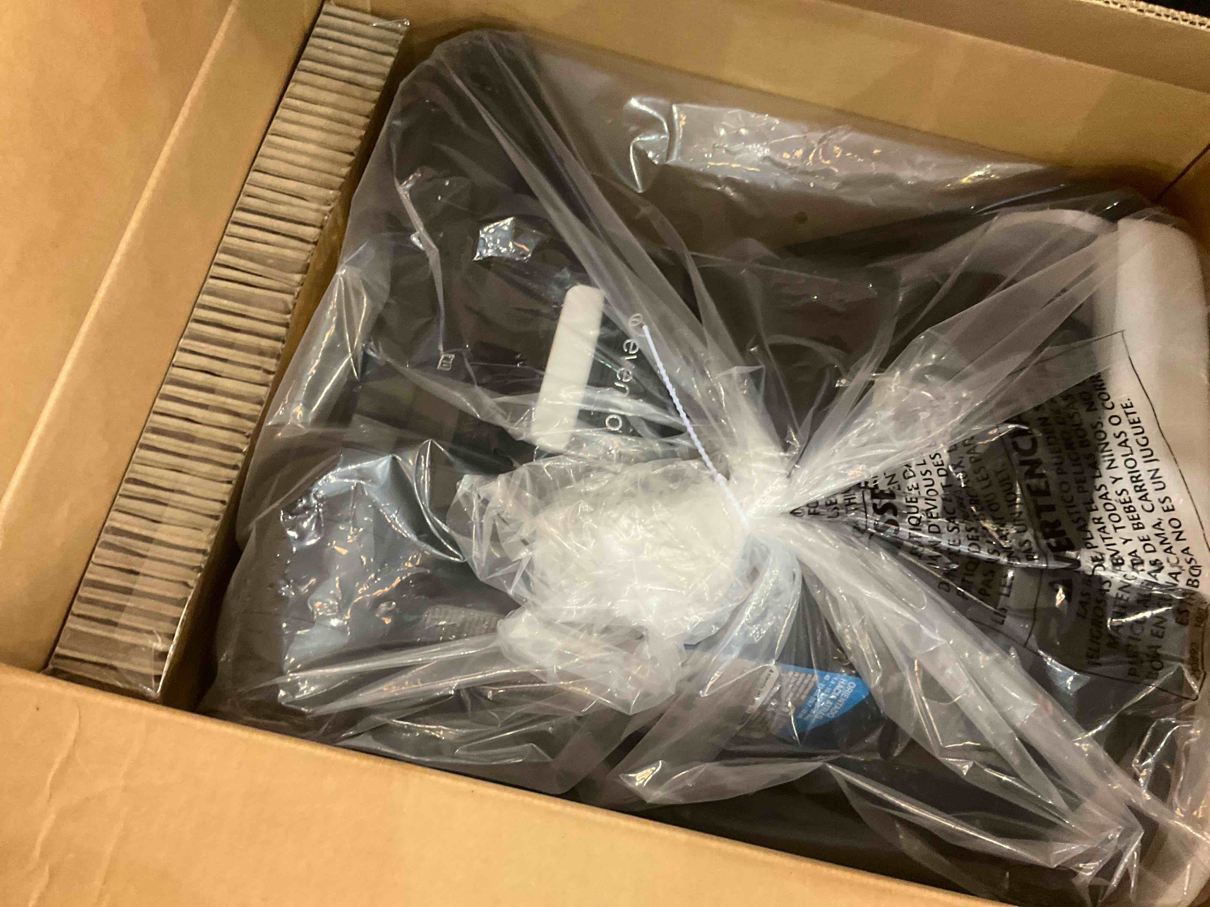 https://s3.amazonaws.com/lotting-images-prod/BargainHunt/EXS01412284_1722440410997.jpeg