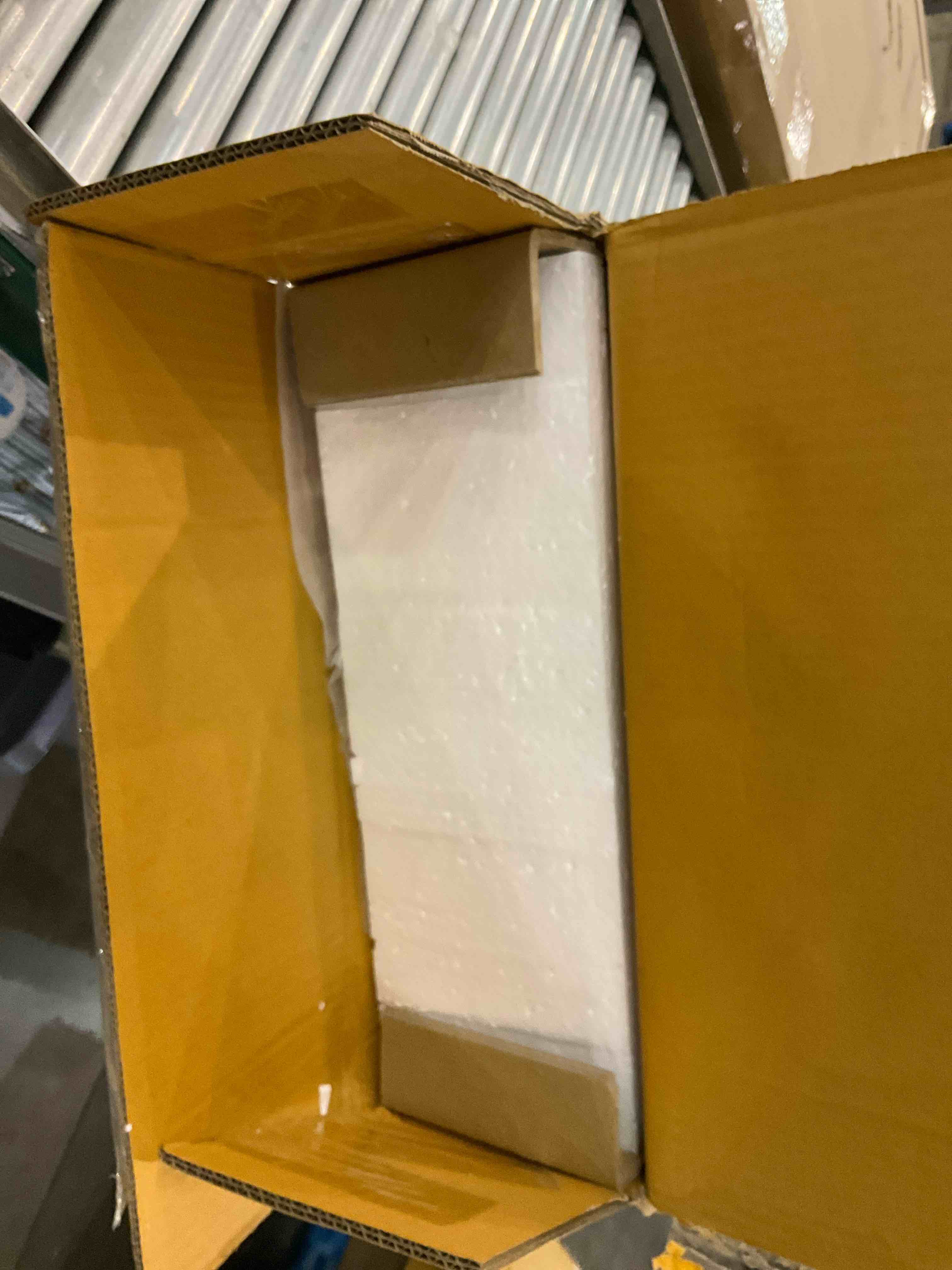 https://s3.amazonaws.com/lotting-images-prod/BargainHunt/EXS01412562_1721216417772.jpeg