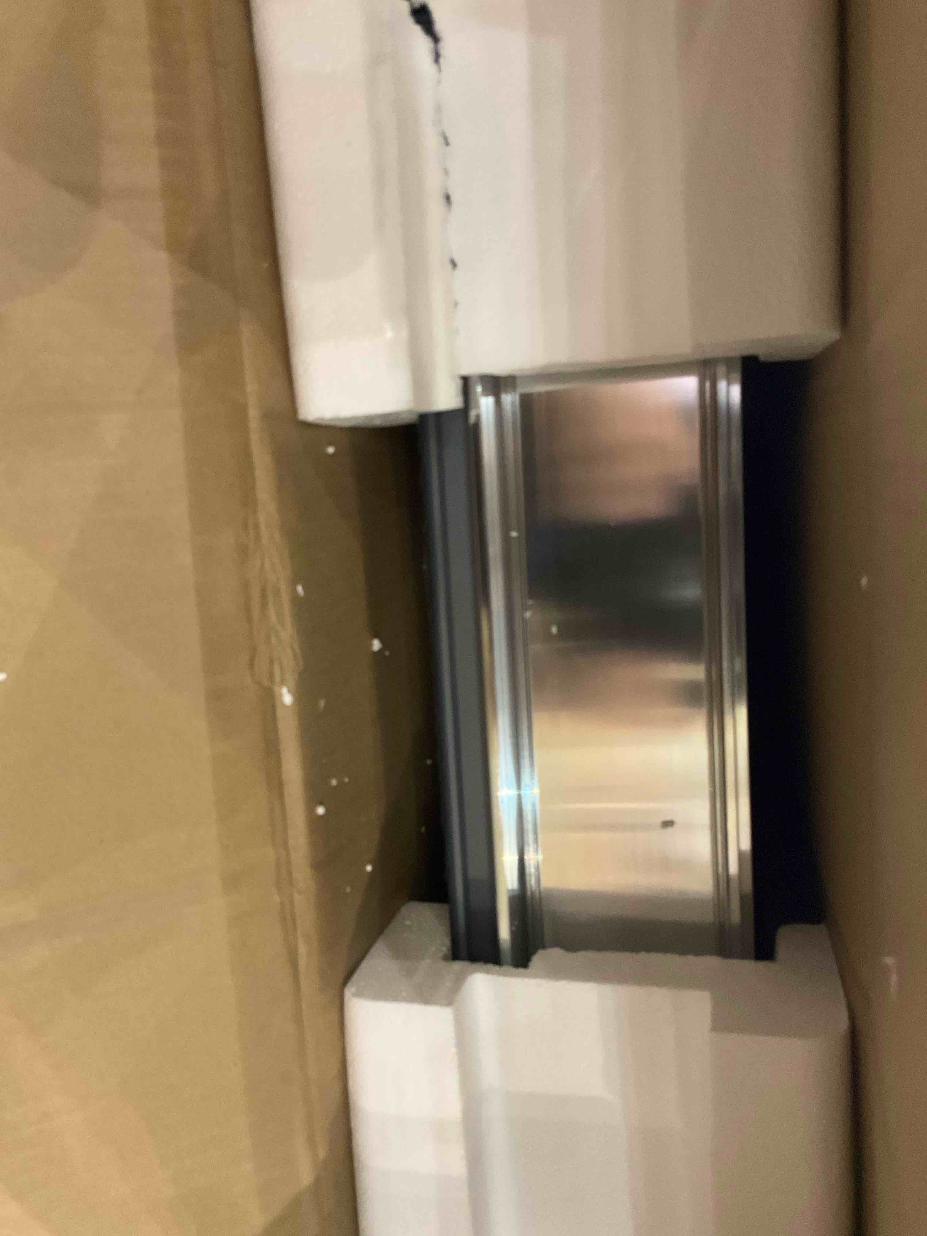 https://s3.amazonaws.com/lotting-images-prod/BargainHunt/EXS01412697_1721733838637.jpeg