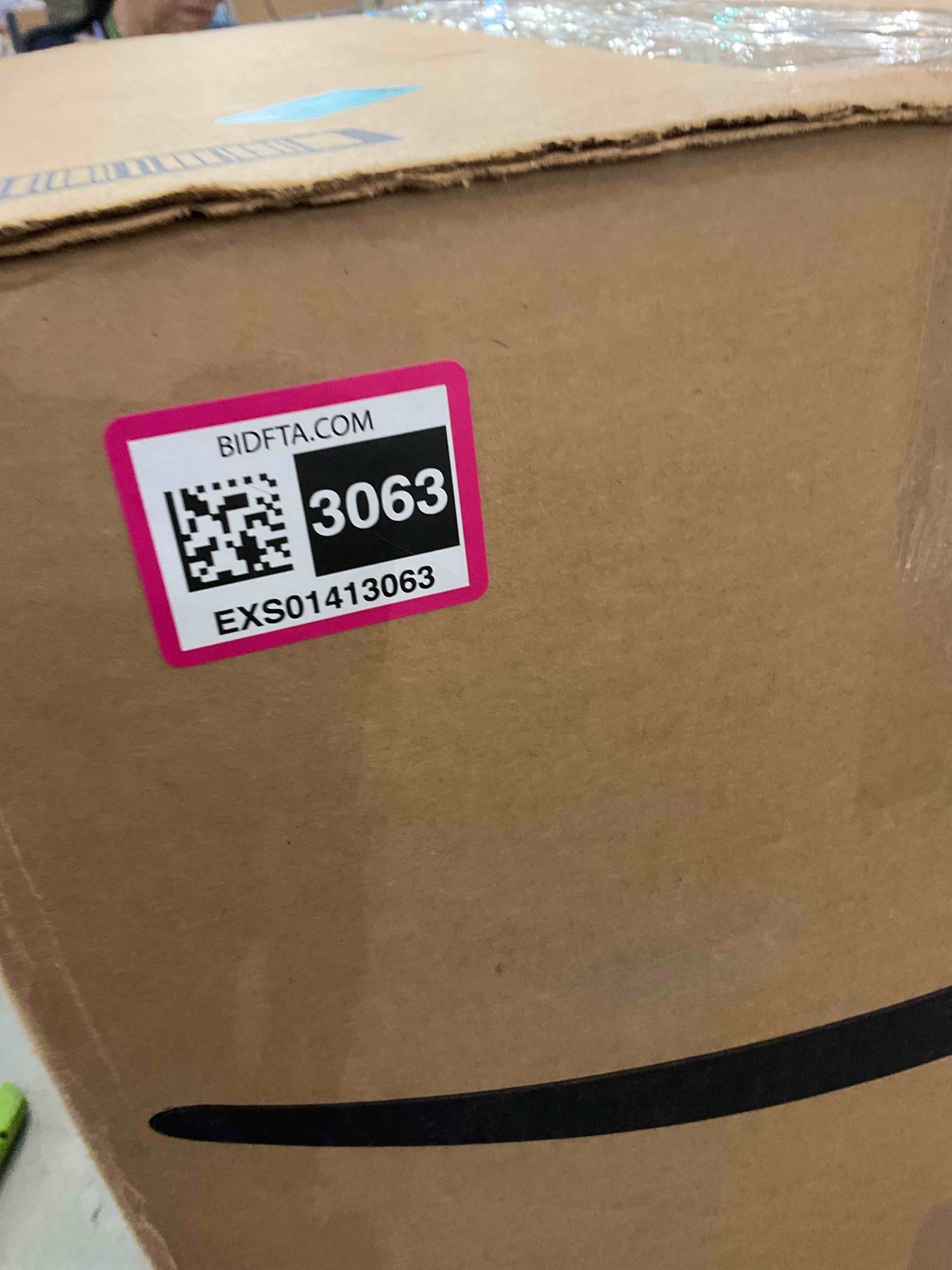 https://s3.amazonaws.com/lotting-images-prod/BargainHunt/EXS01413063_1722446875826.jpeg