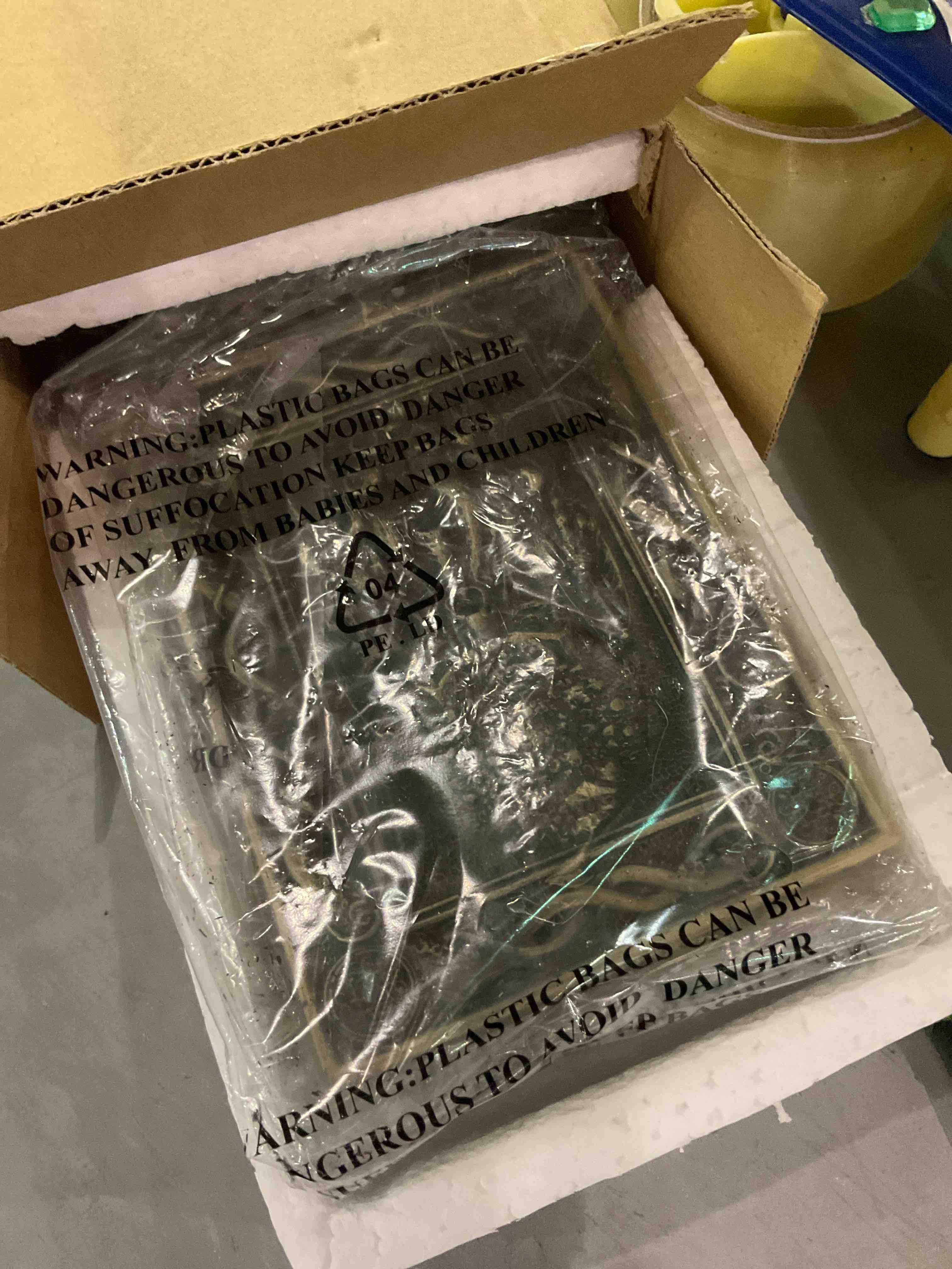 https://s3.amazonaws.com/lotting-images-prod/BargainHunt/EXS01413123_1722600818393.jpeg