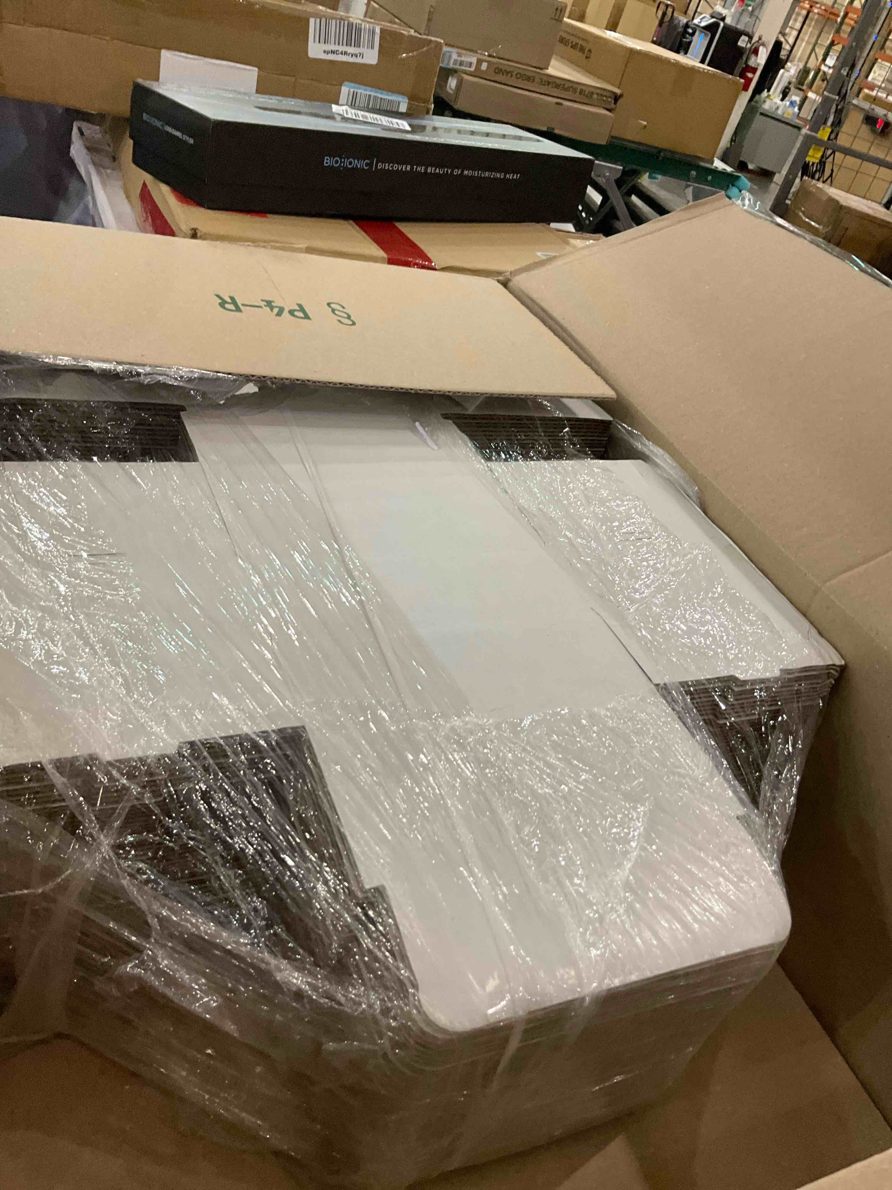 https://s3.amazonaws.com/lotting-images-prod/BargainHunt/EXS01413133_1722602111987.jpeg