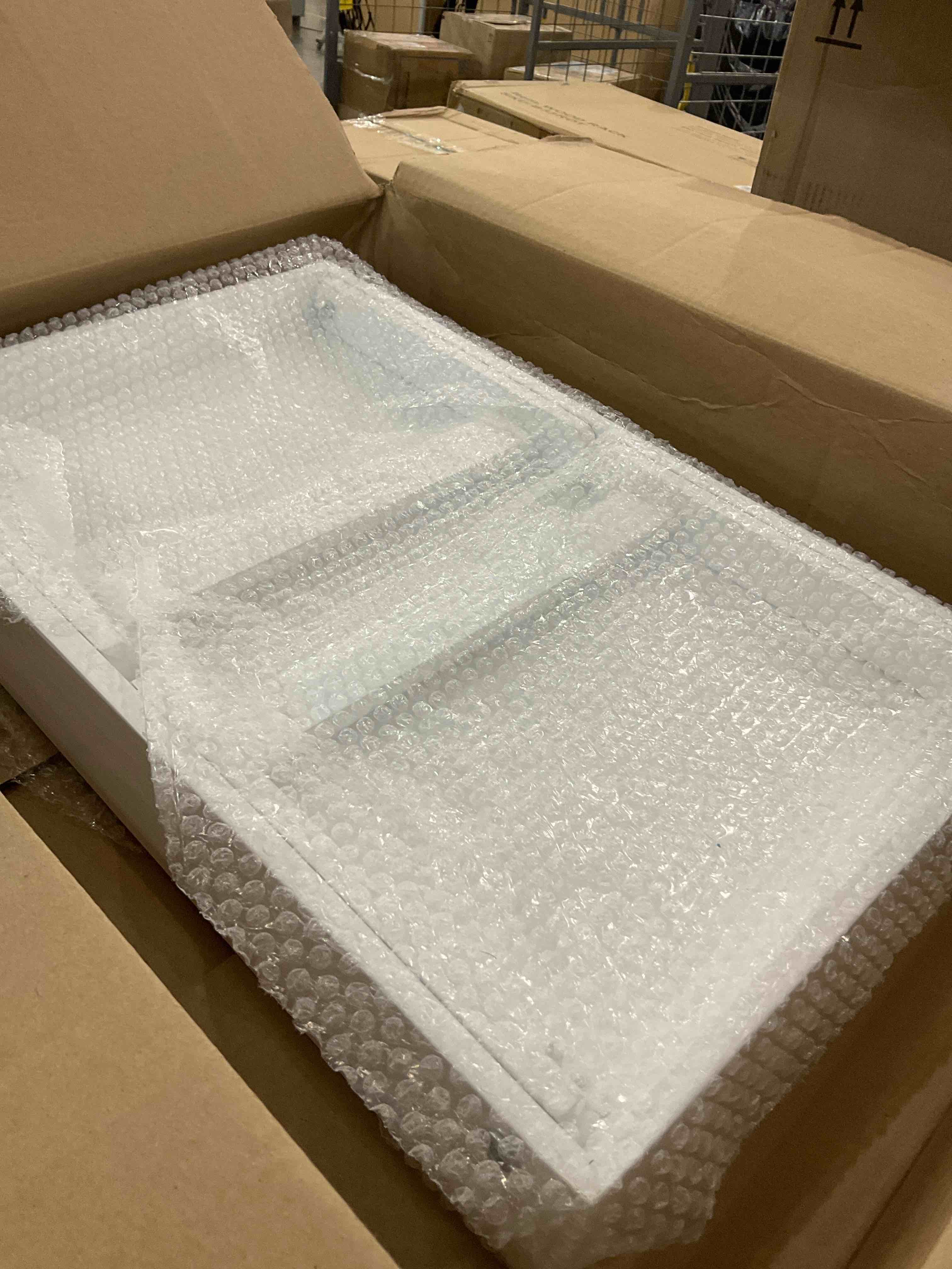 https://s3.amazonaws.com/lotting-images-prod/BargainHunt/EXS01413137_1722602479872.jpeg