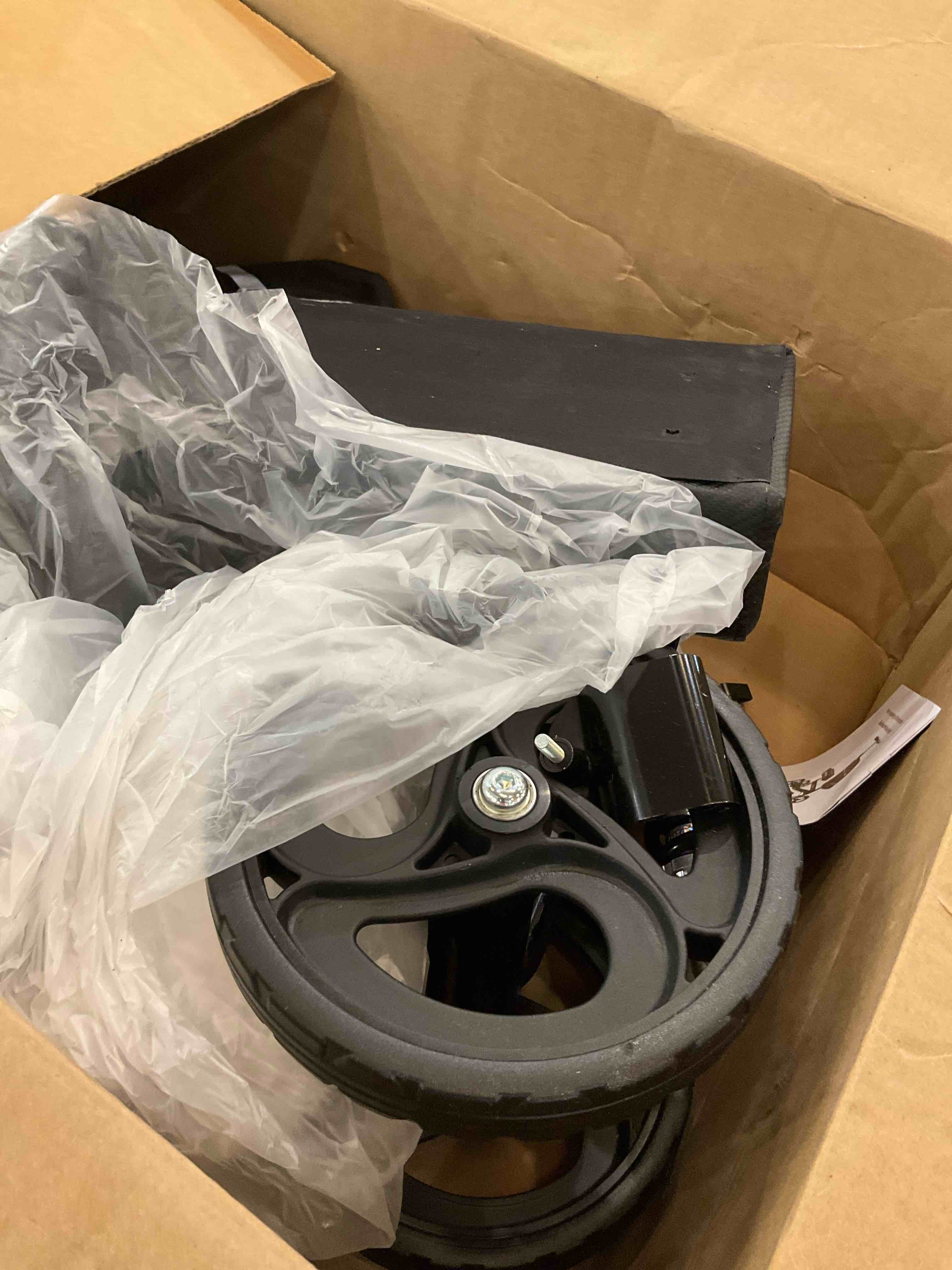 https://s3.amazonaws.com/lotting-images-prod/BargainHunt/EXS01413171_1722617334380.jpeg