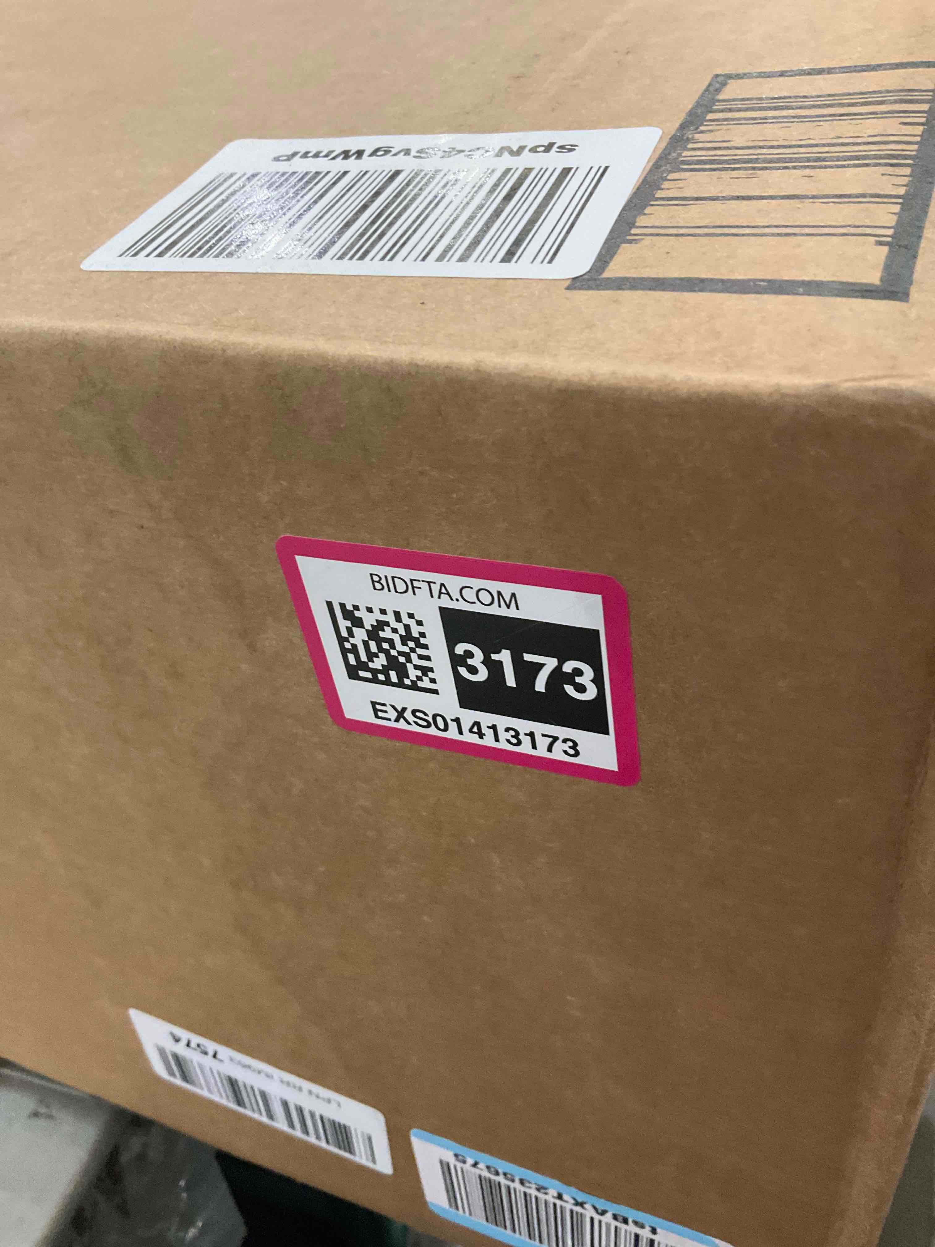 https://s3.amazonaws.com/lotting-images-prod/BargainHunt/EXS01413173_1722617658147.jpeg
