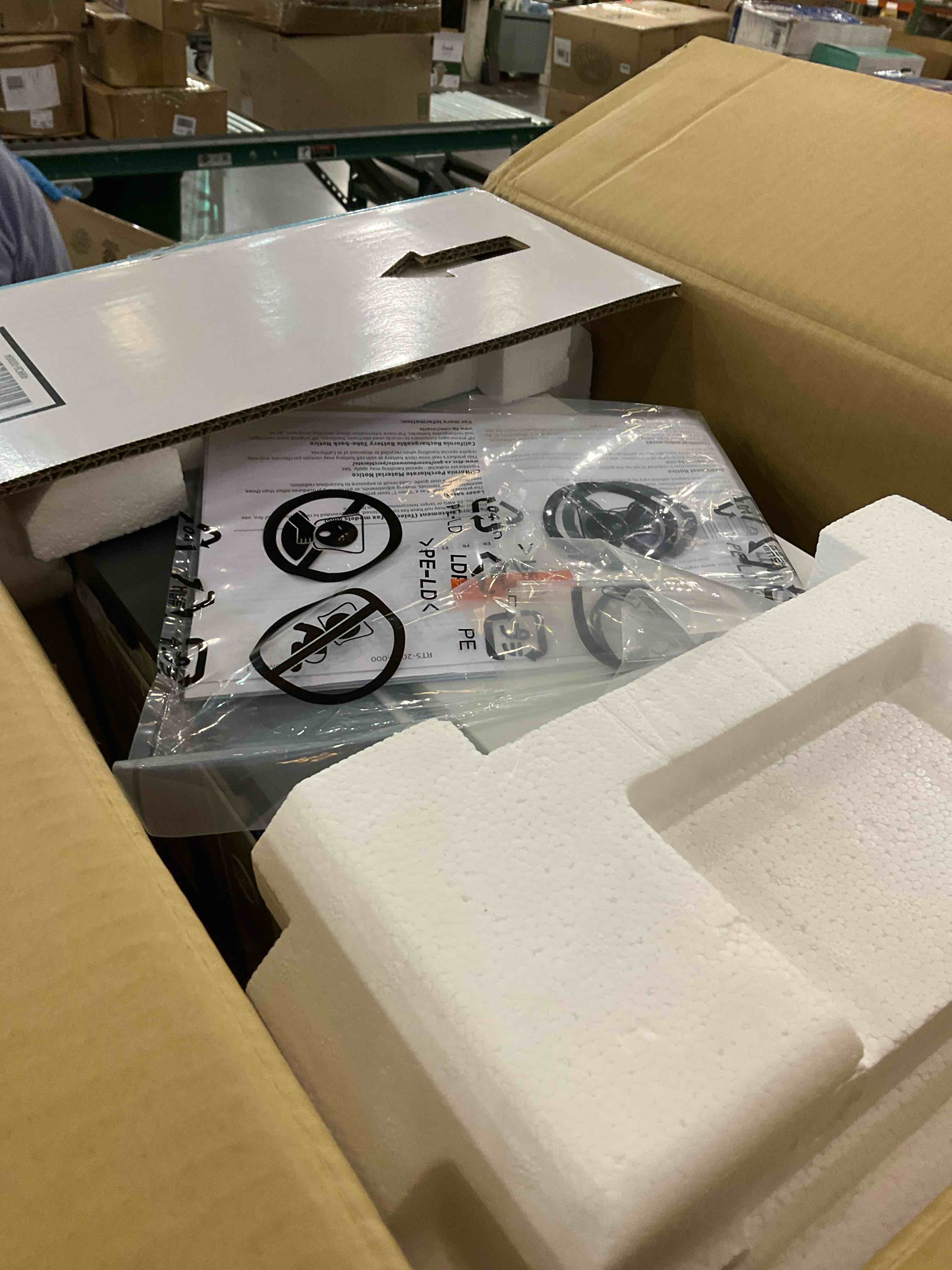 https://s3.amazonaws.com/lotting-images-prod/BargainHunt/EXS01413178_1722618290025.jpeg
