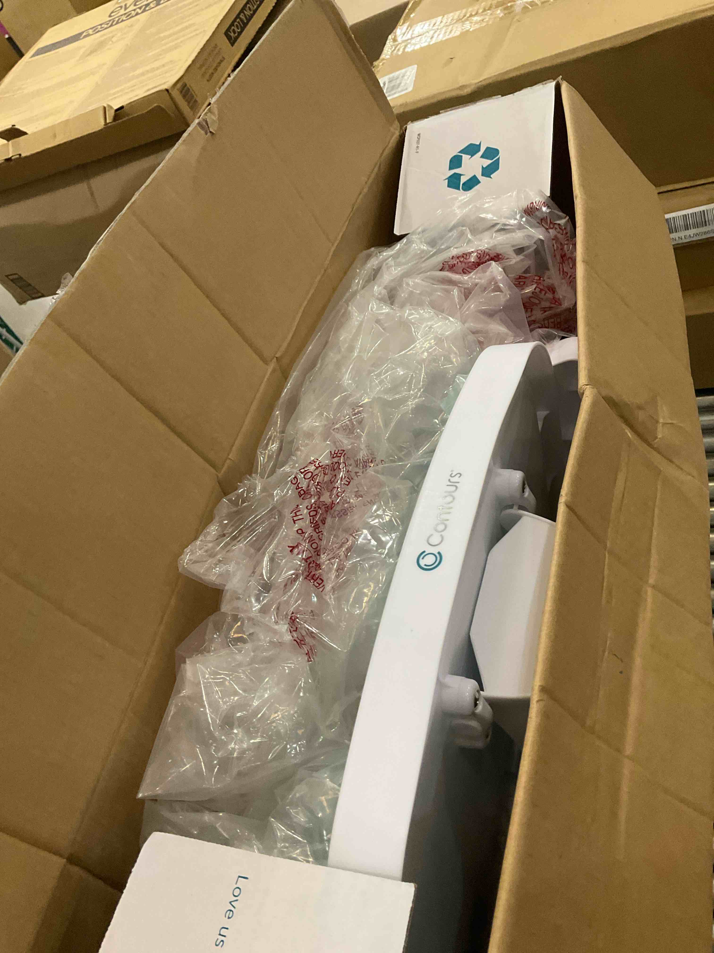 https://s3.amazonaws.com/lotting-images-prod/BargainHunt/EXS01413307_1724681919277.jpeg