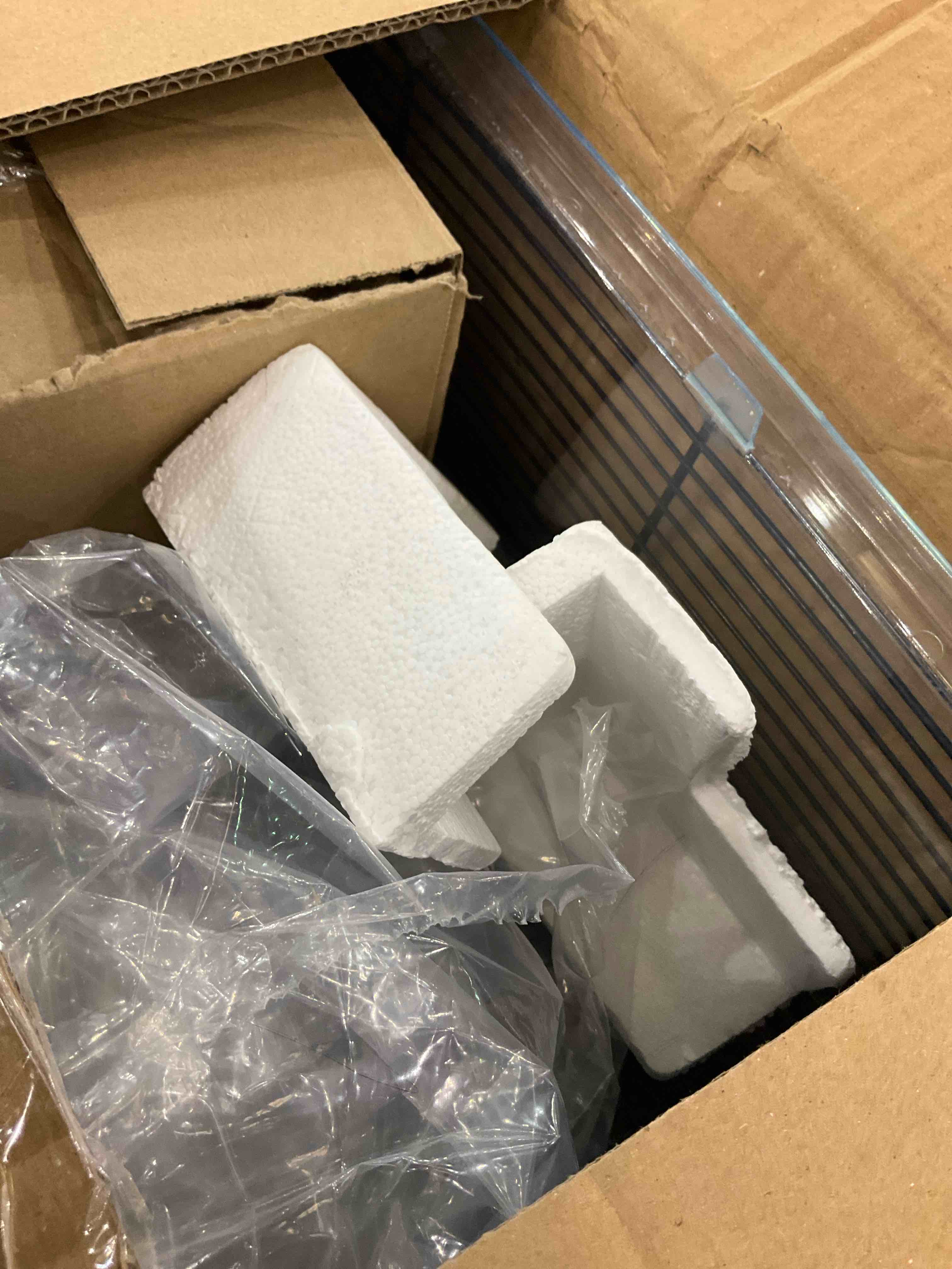 https://s3.amazonaws.com/lotting-images-prod/BargainHunt/EXS01413945_1722262761510.jpeg