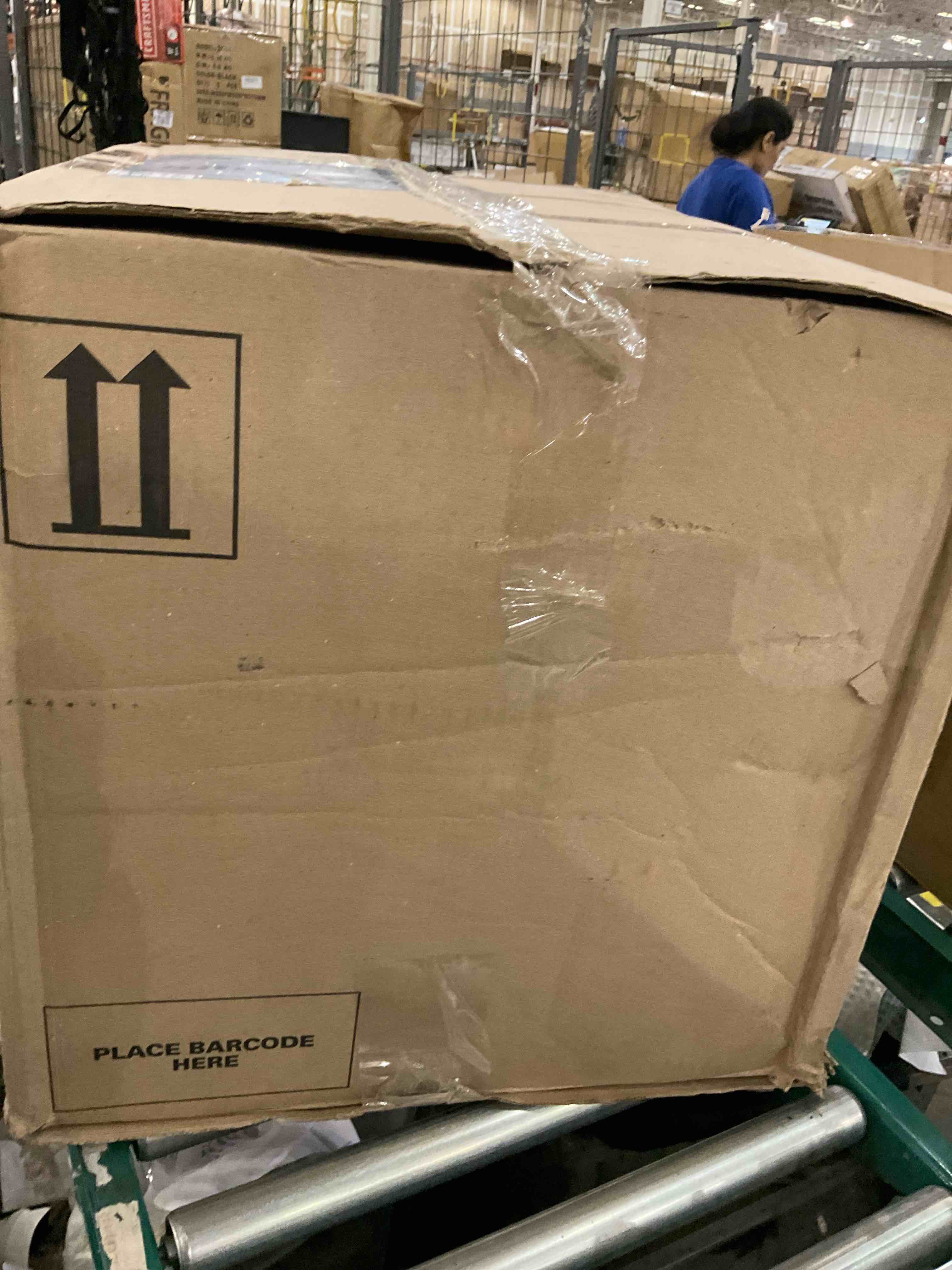 https://s3.amazonaws.com/lotting-images-prod/BargainHunt/EXS01414739_1722264216409.jpeg