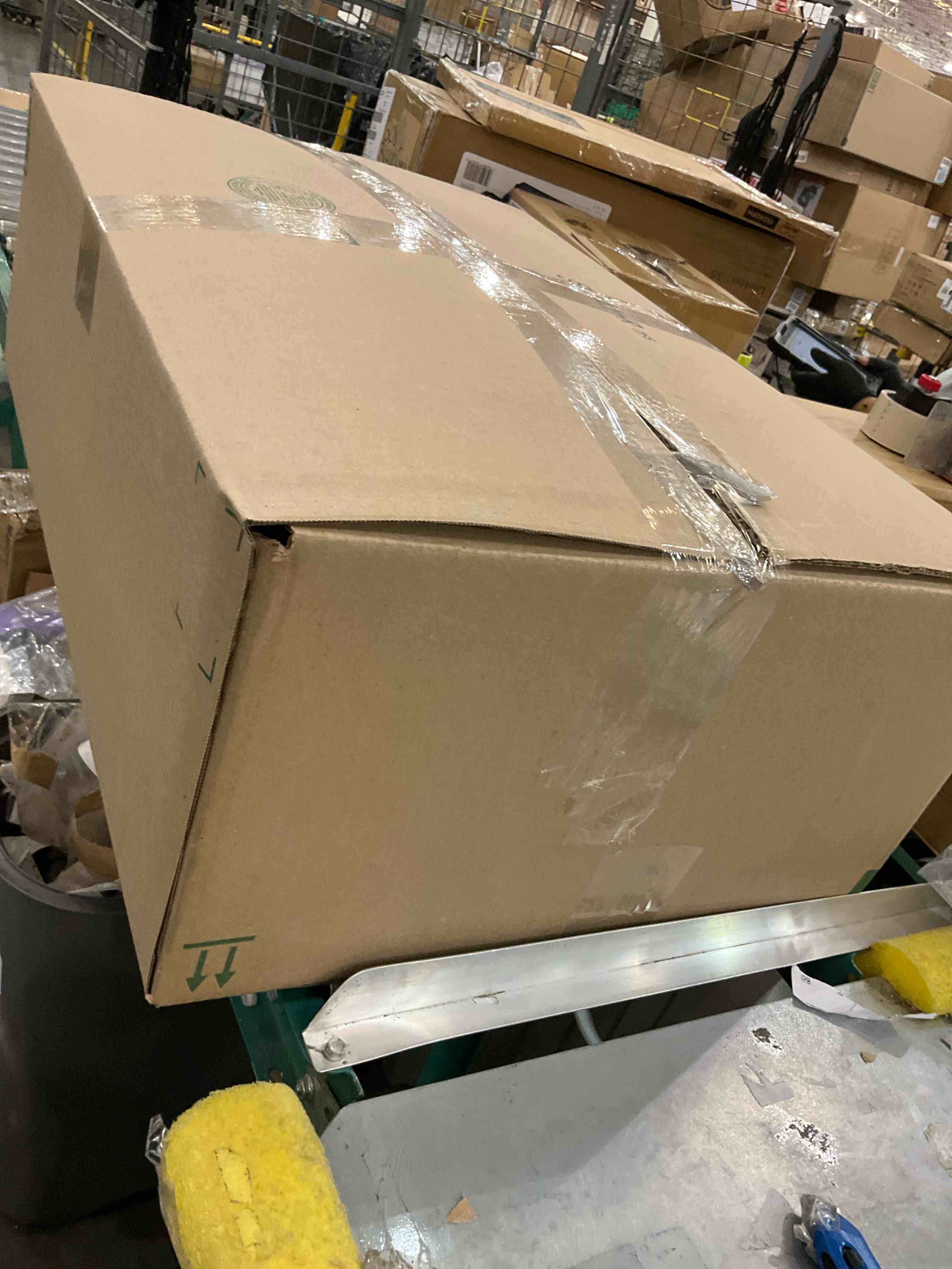 https://s3.amazonaws.com/lotting-images-prod/BargainHunt/EXS01414753_1722266557948.jpeg