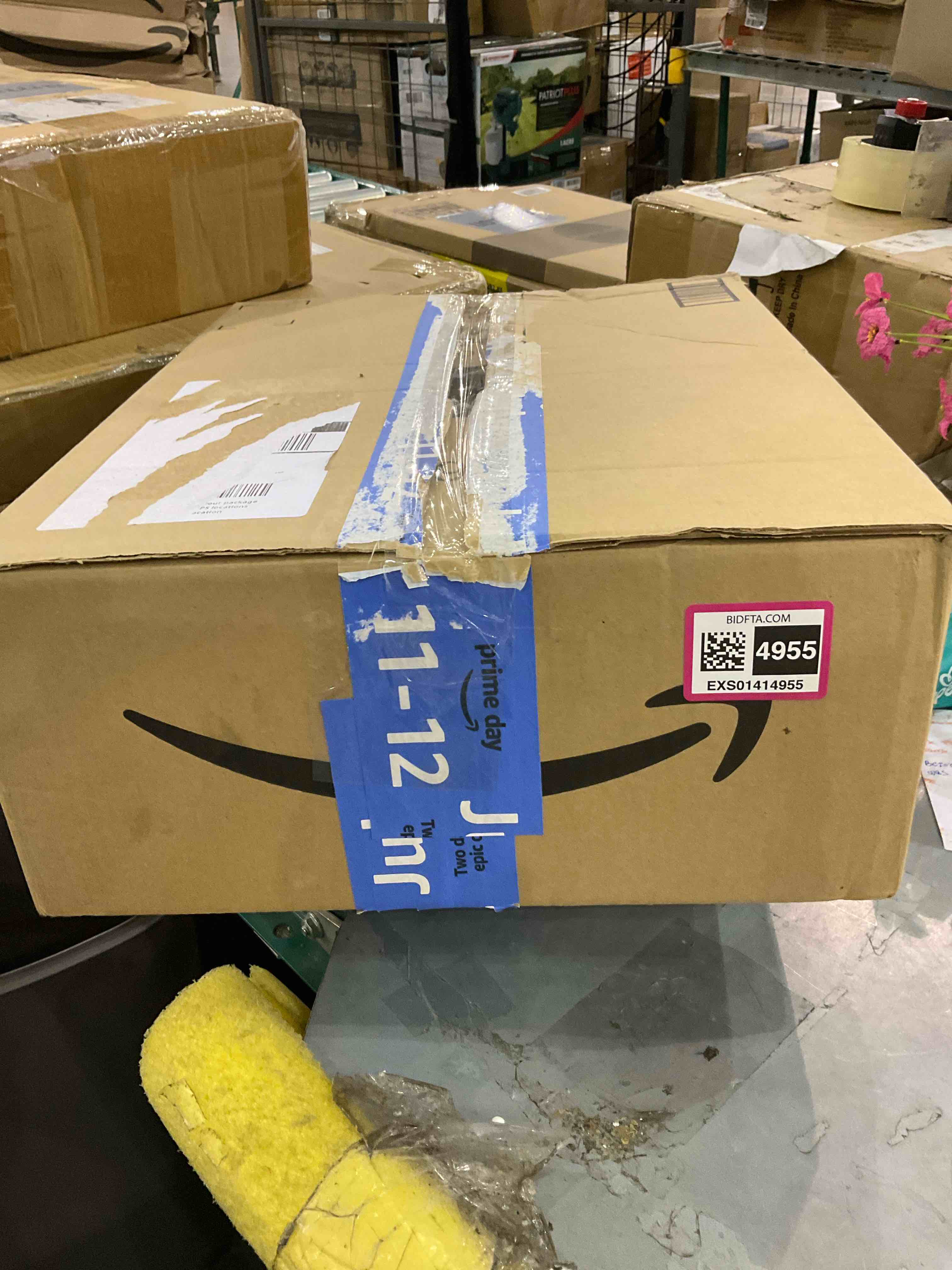 https://s3.amazonaws.com/lotting-images-prod/BargainHunt/EXS01414955_1722425634430.jpeg