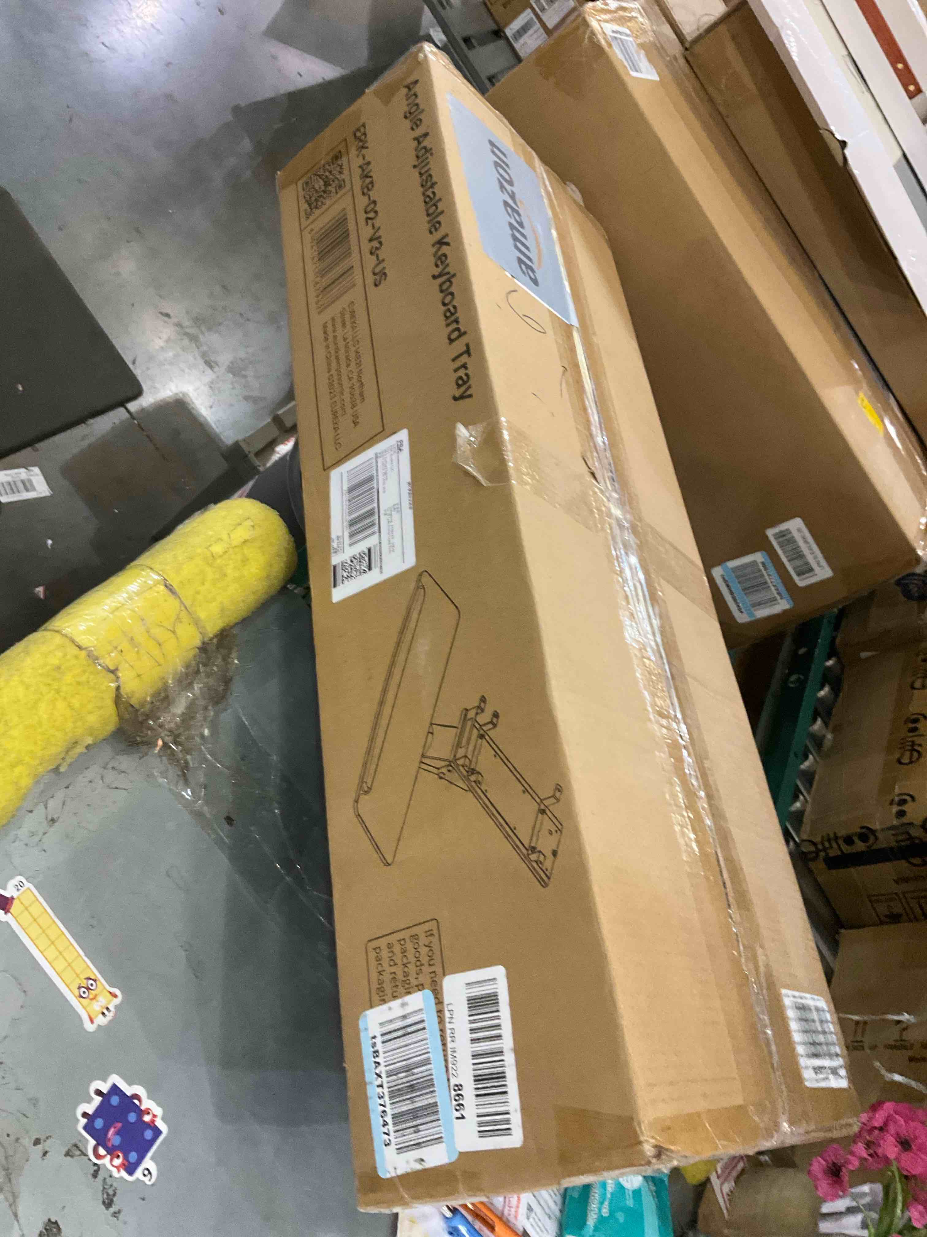 https://s3.amazonaws.com/lotting-images-prod/BargainHunt/EXS01414997_1722437785041.jpeg