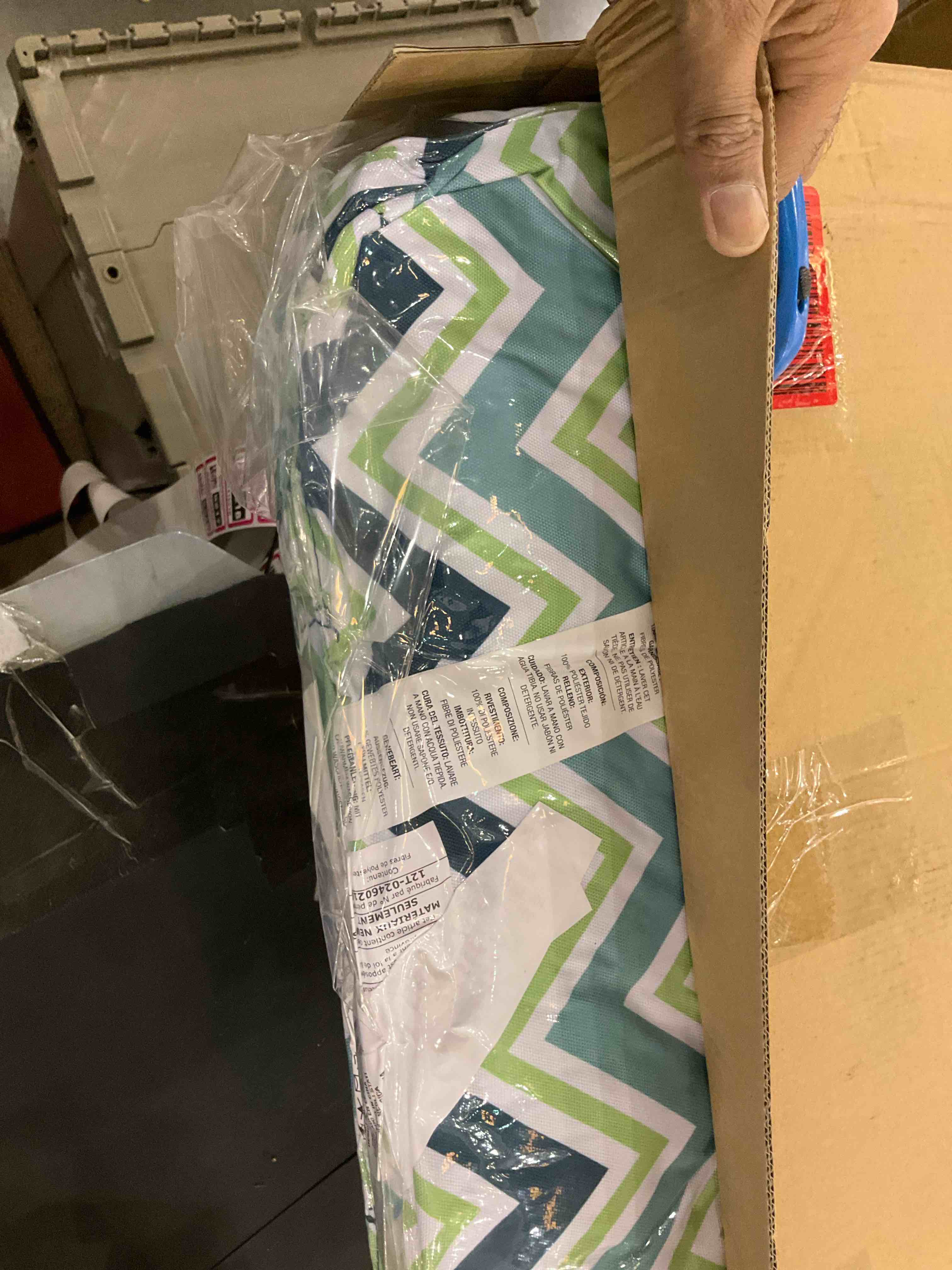 https://s3.amazonaws.com/lotting-images-prod/BargainHunt/EXS01415215_1721845739040.jpeg