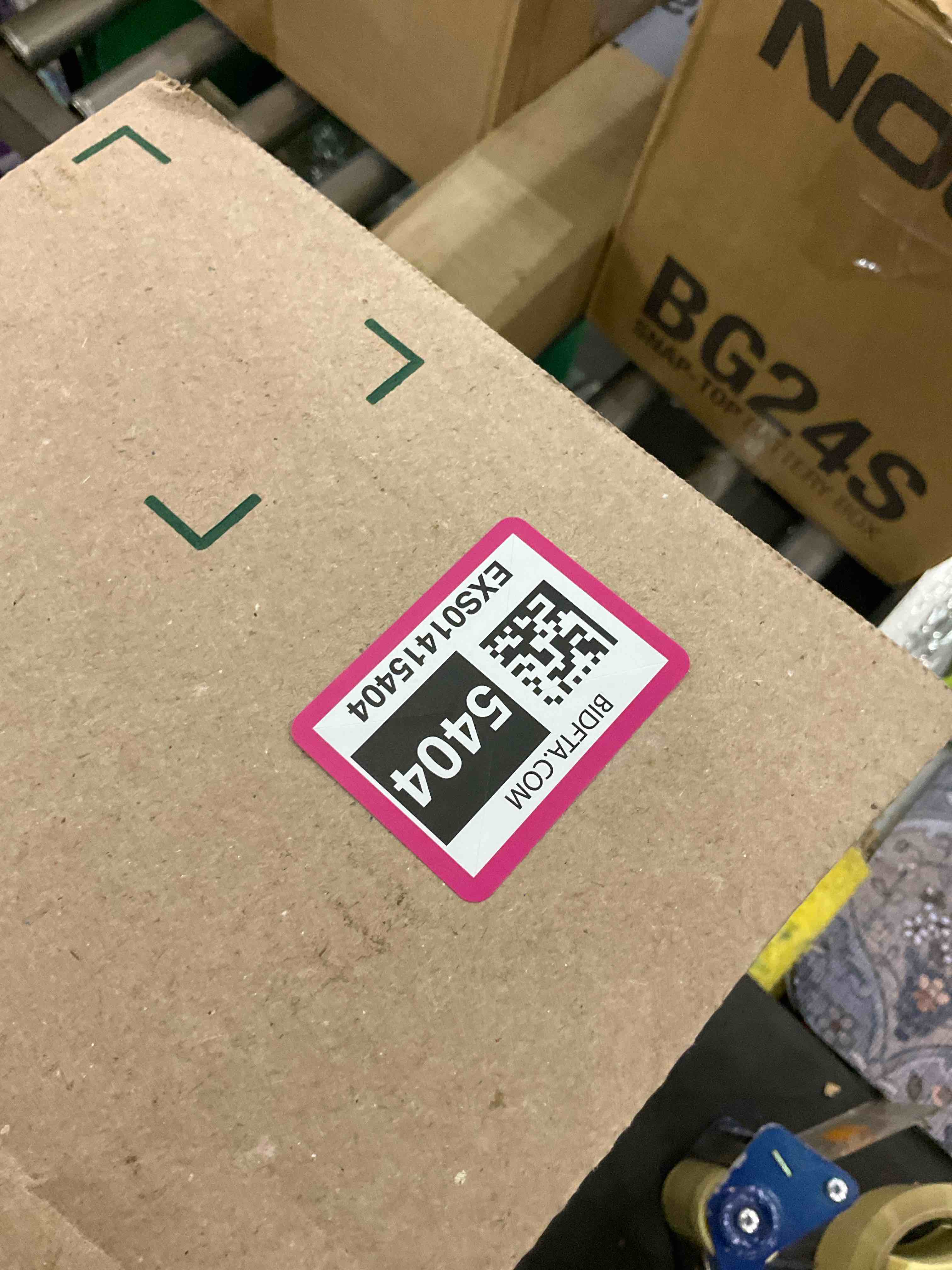 https://s3.amazonaws.com/lotting-images-prod/BargainHunt/EXS01415404_1721992943355.jpeg