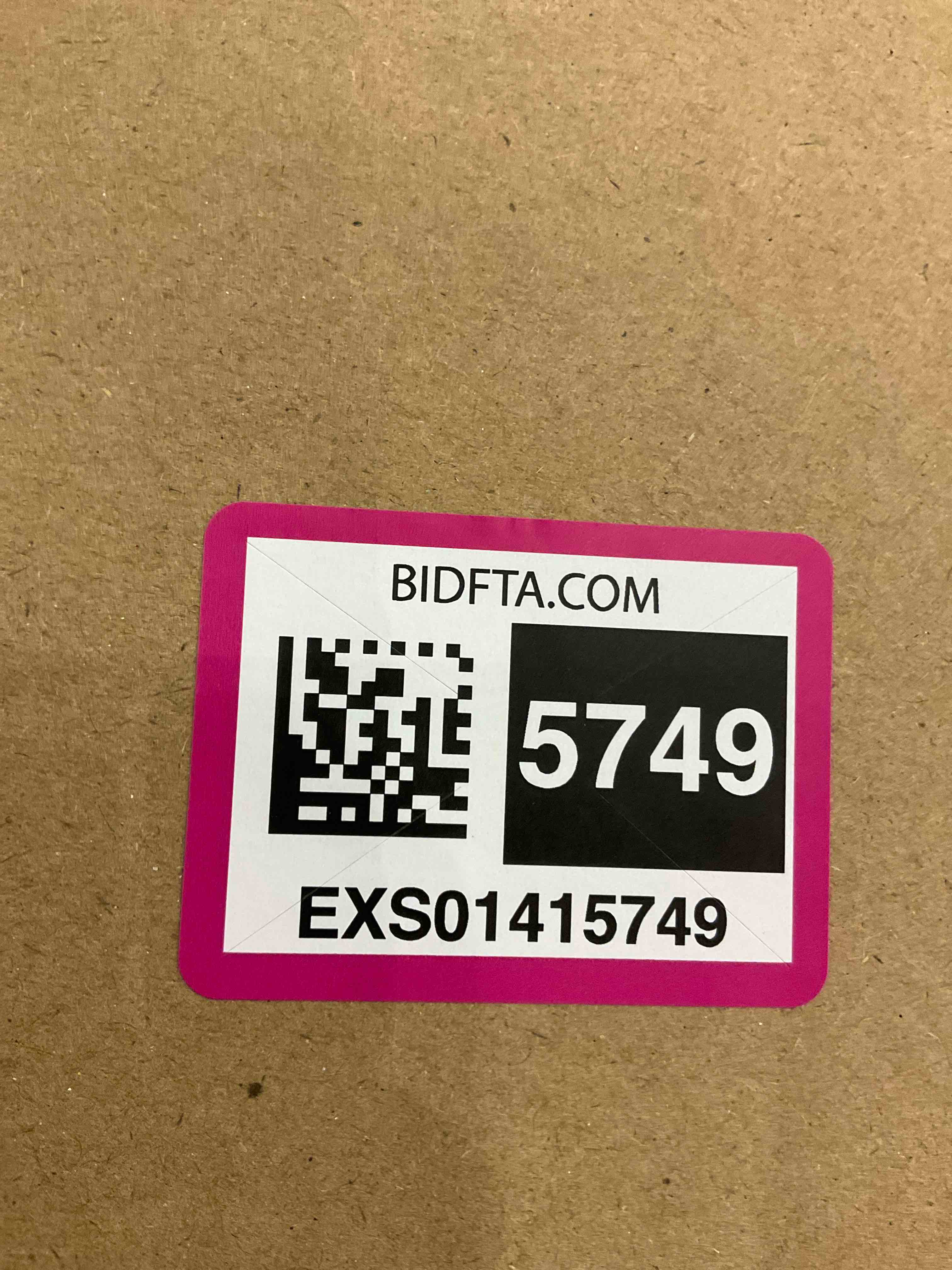 https://s3.amazonaws.com/lotting-images-prod/BargainHunt/EXS01415749_1722608423104.jpeg