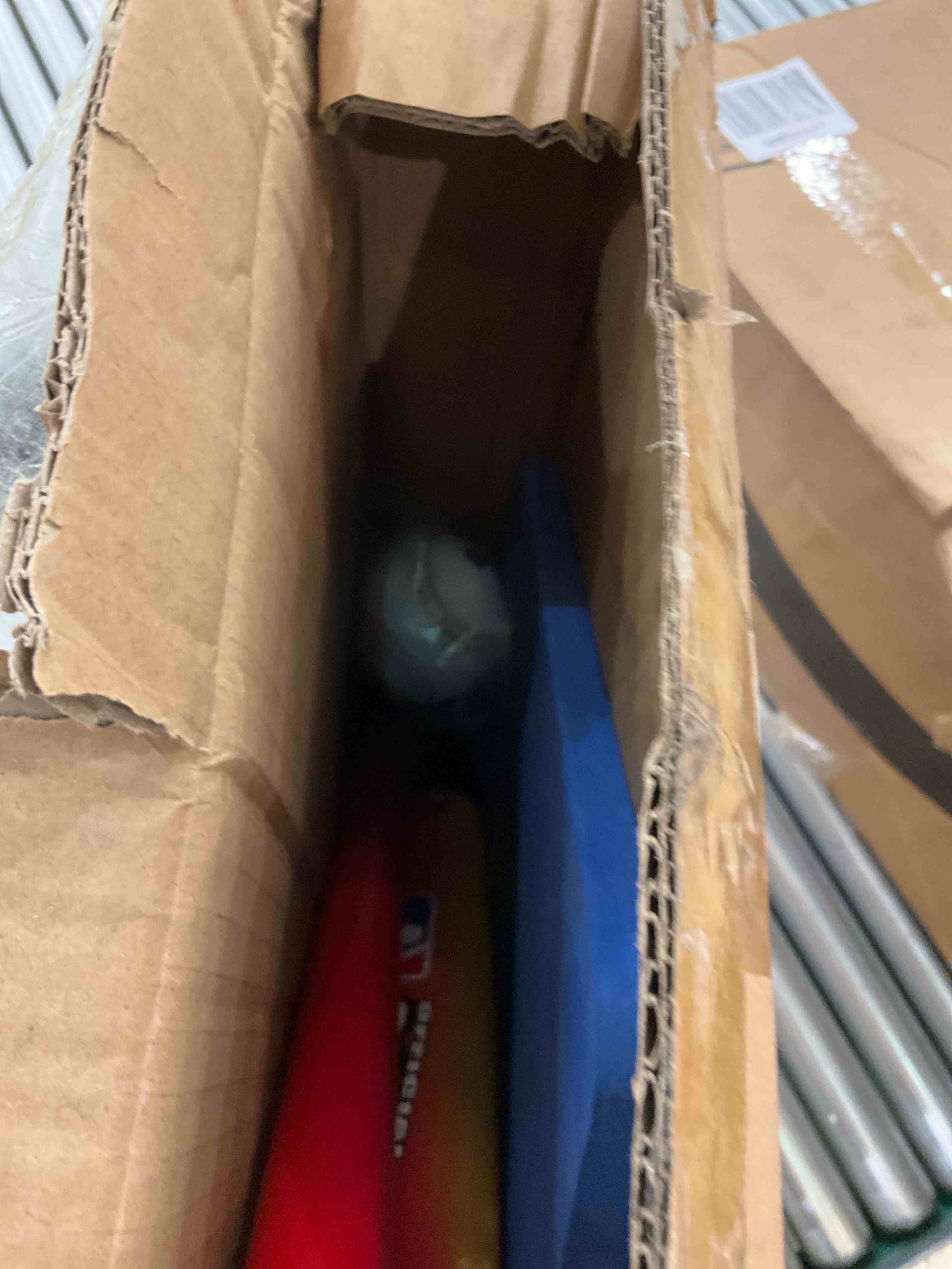 https://s3.amazonaws.com/lotting-images-prod/BargainHunt/EXS01415756_1722610477528.jpeg
