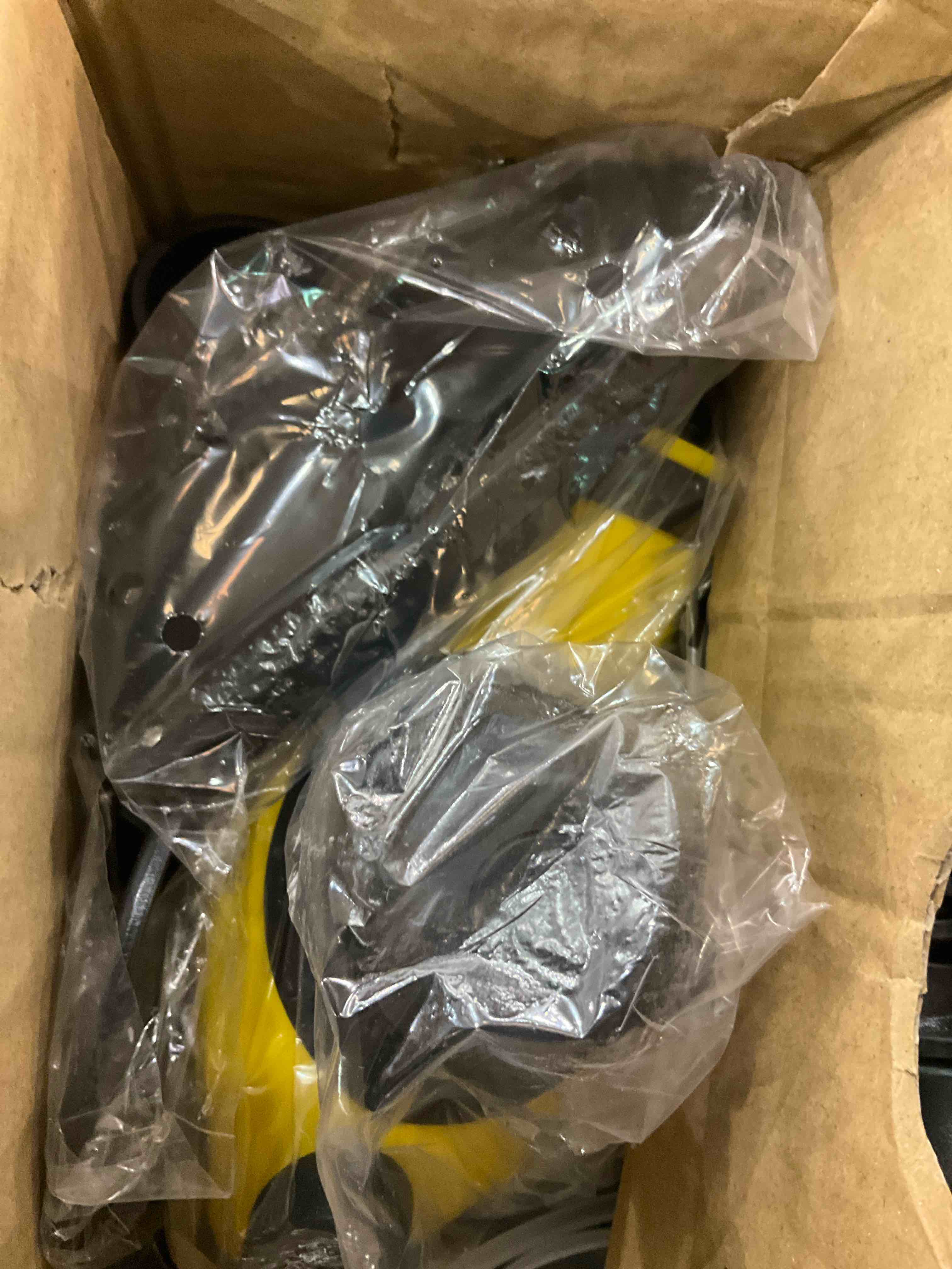 https://s3.amazonaws.com/lotting-images-prod/BargainHunt/EXS01415822_1722864460708.jpeg