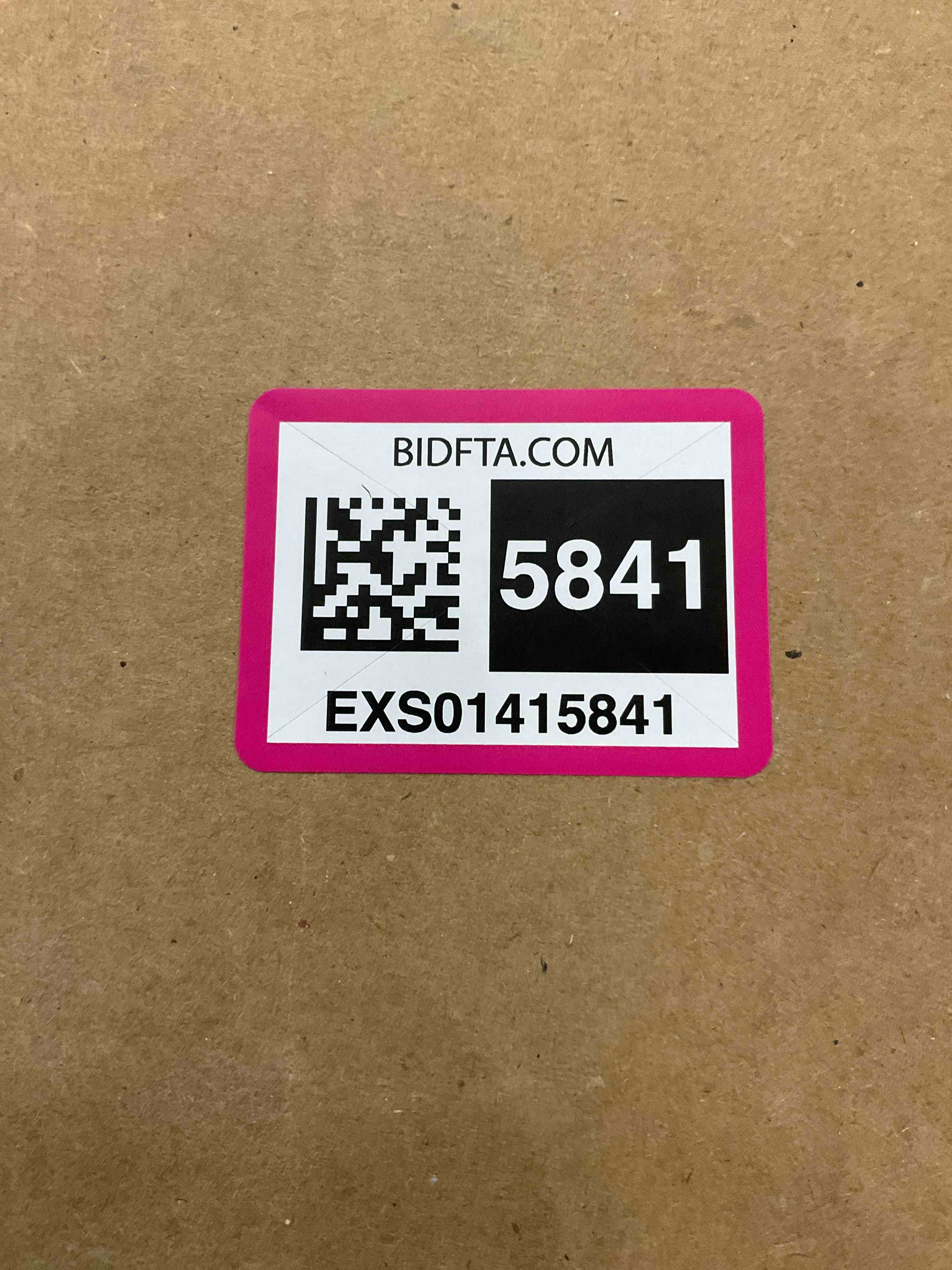 https://s3.amazonaws.com/lotting-images-prod/BargainHunt/EXS01415841_1722868471918.jpeg