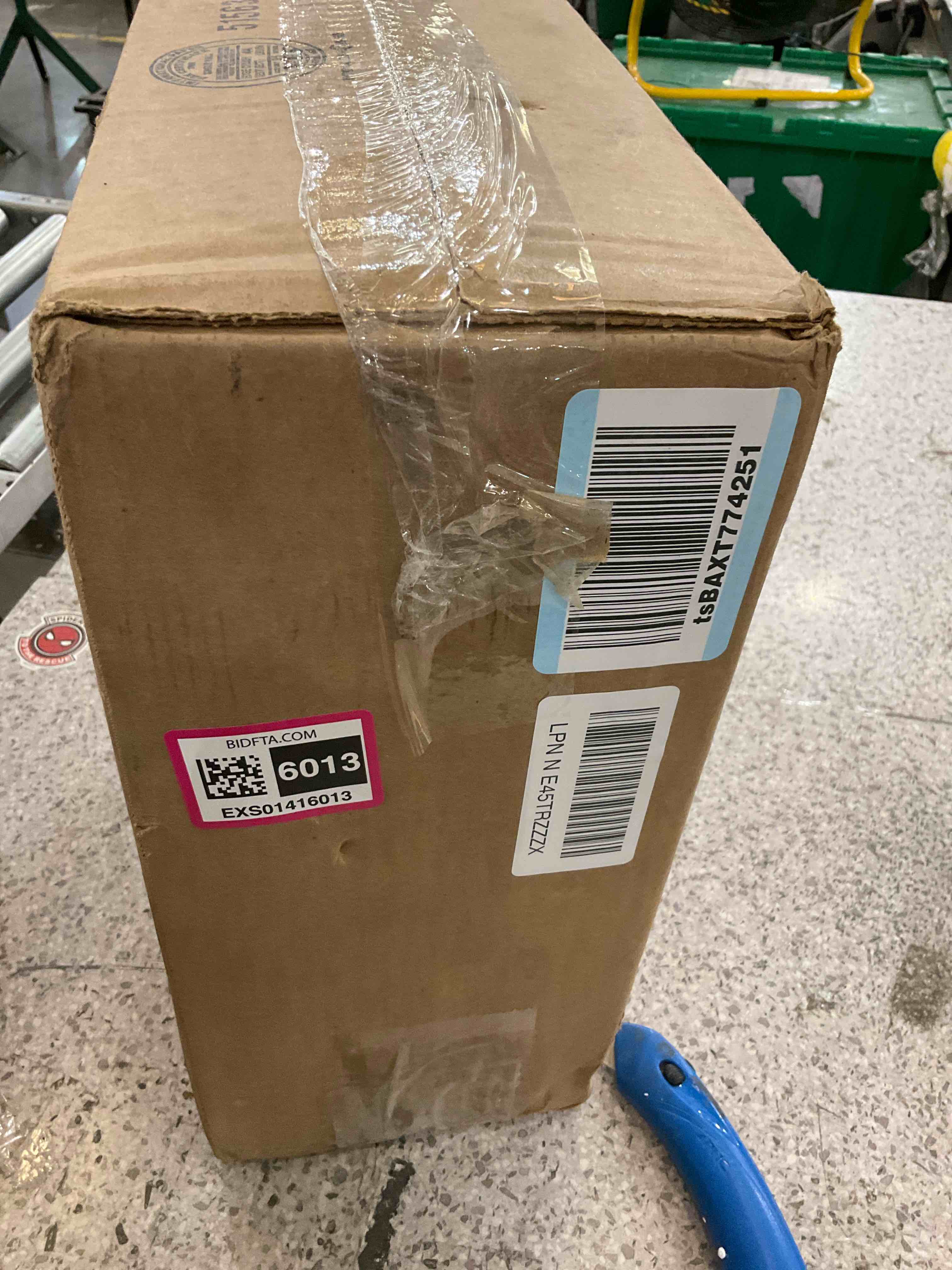 https://s3.amazonaws.com/lotting-images-prod/BargainHunt/EXS01416013_1724255192892.jpeg