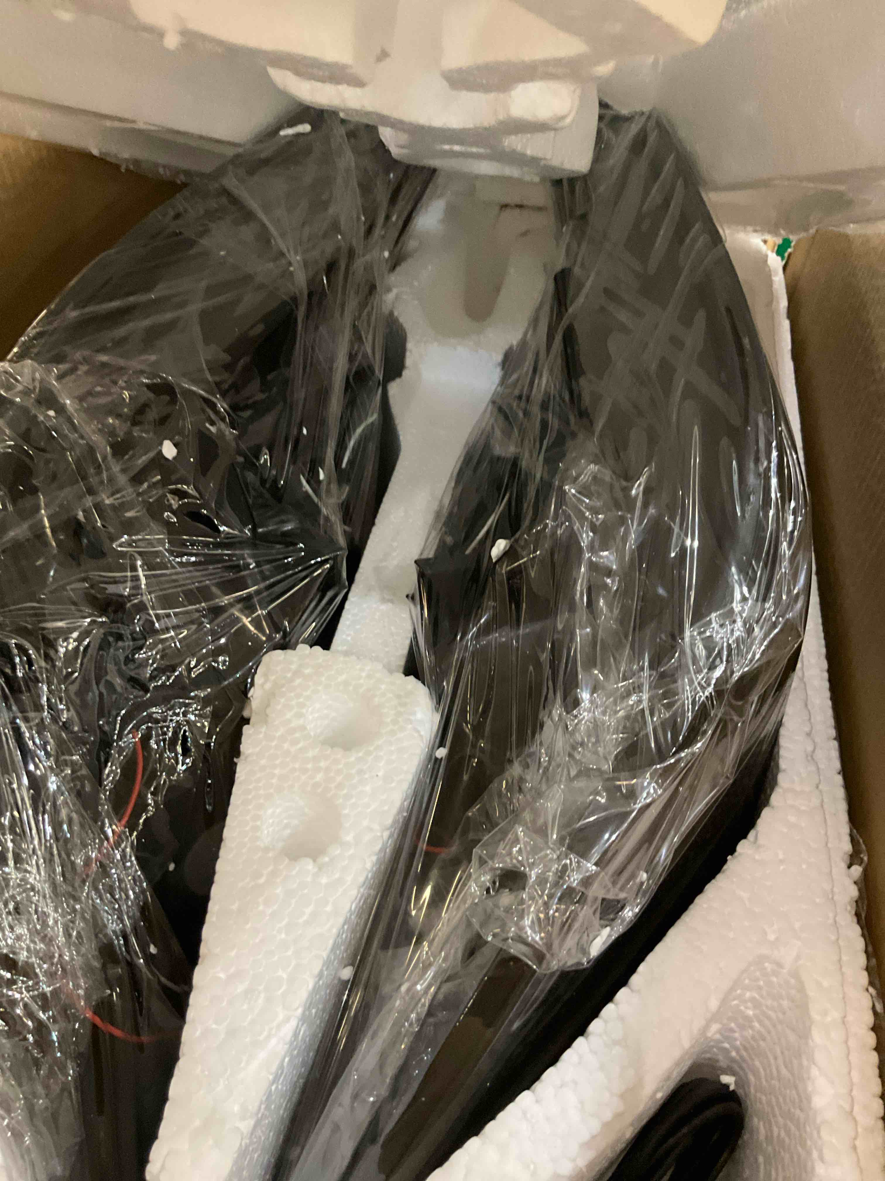 https://s3.amazonaws.com/lotting-images-prod/BargainHunt/EXS01416380_1724433114385.jpeg