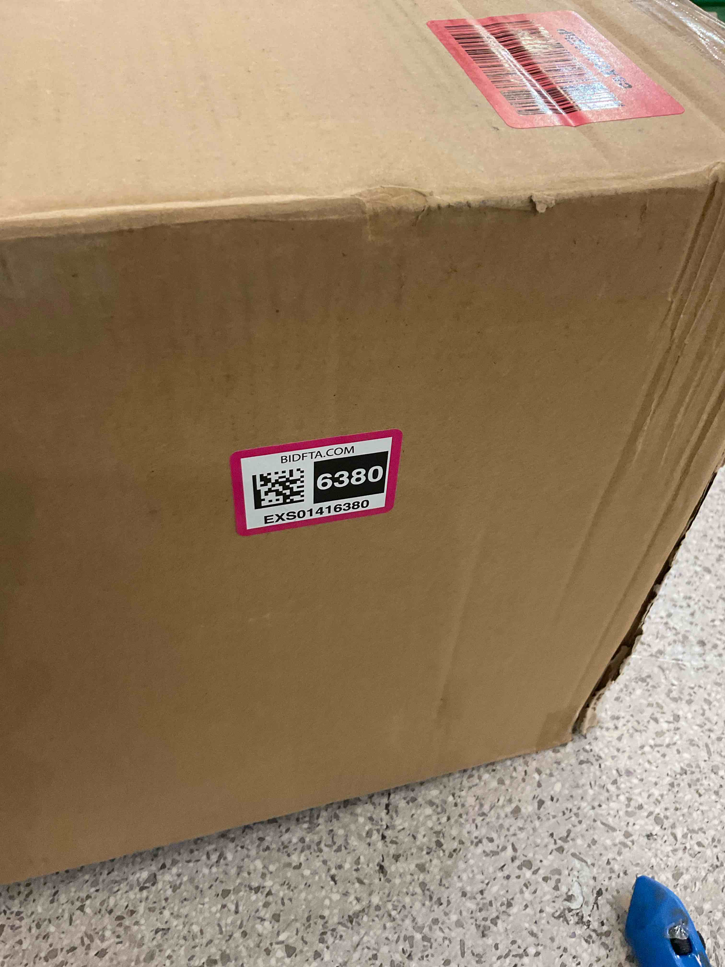 https://s3.amazonaws.com/lotting-images-prod/BargainHunt/EXS01416380_1724433137128.jpeg