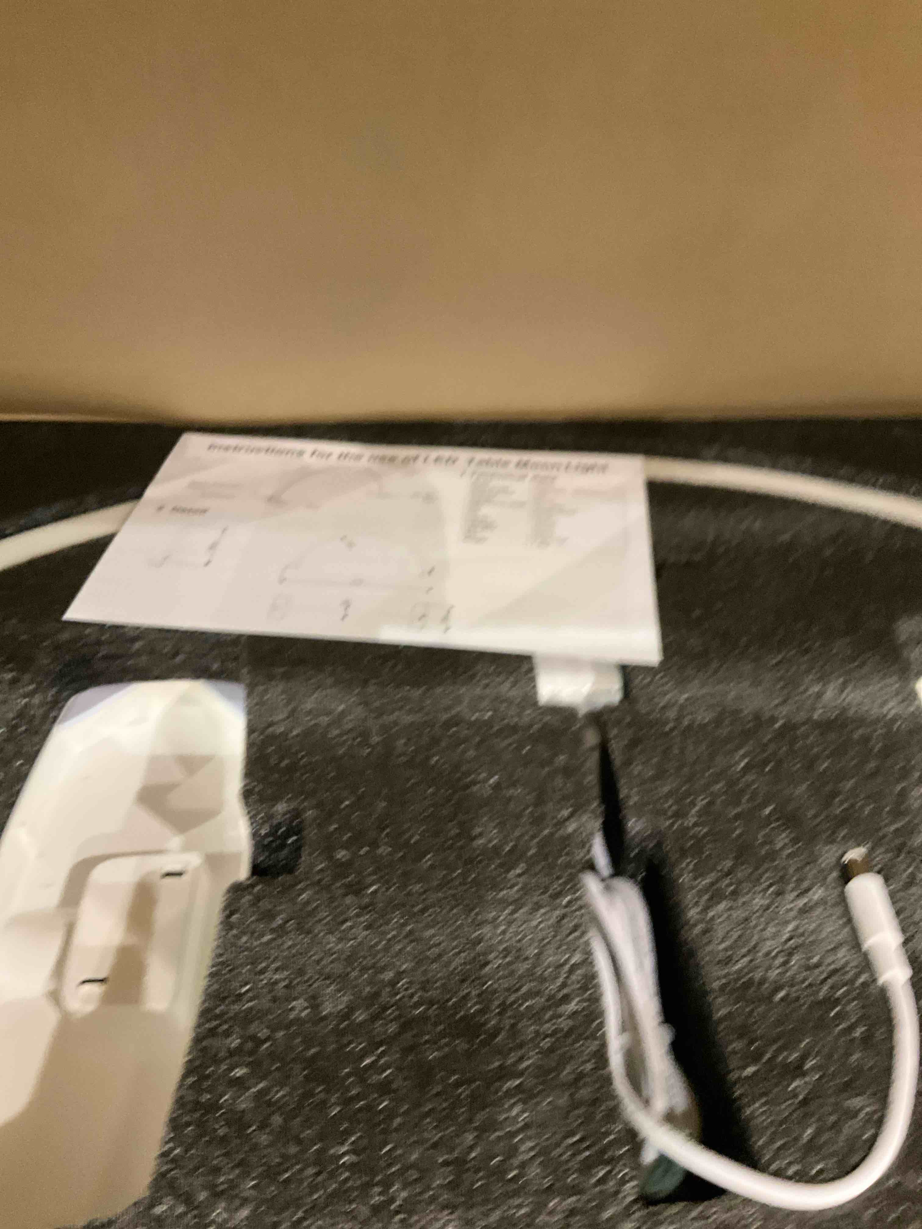 https://s3.amazonaws.com/lotting-images-prod/BargainHunt/EXS01416607_1721651311212.jpeg