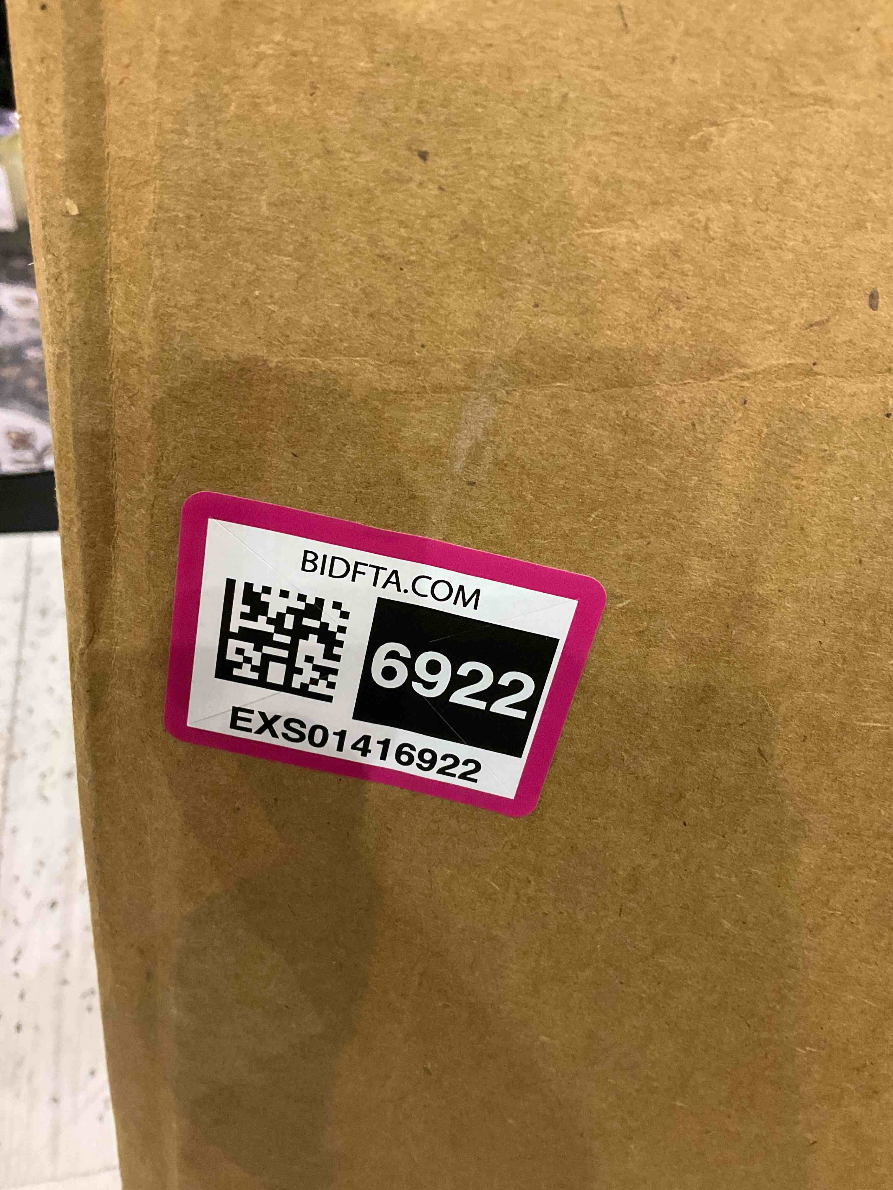 https://s3.amazonaws.com/lotting-images-prod/BargainHunt/EXS01416922_1722341197020.jpeg