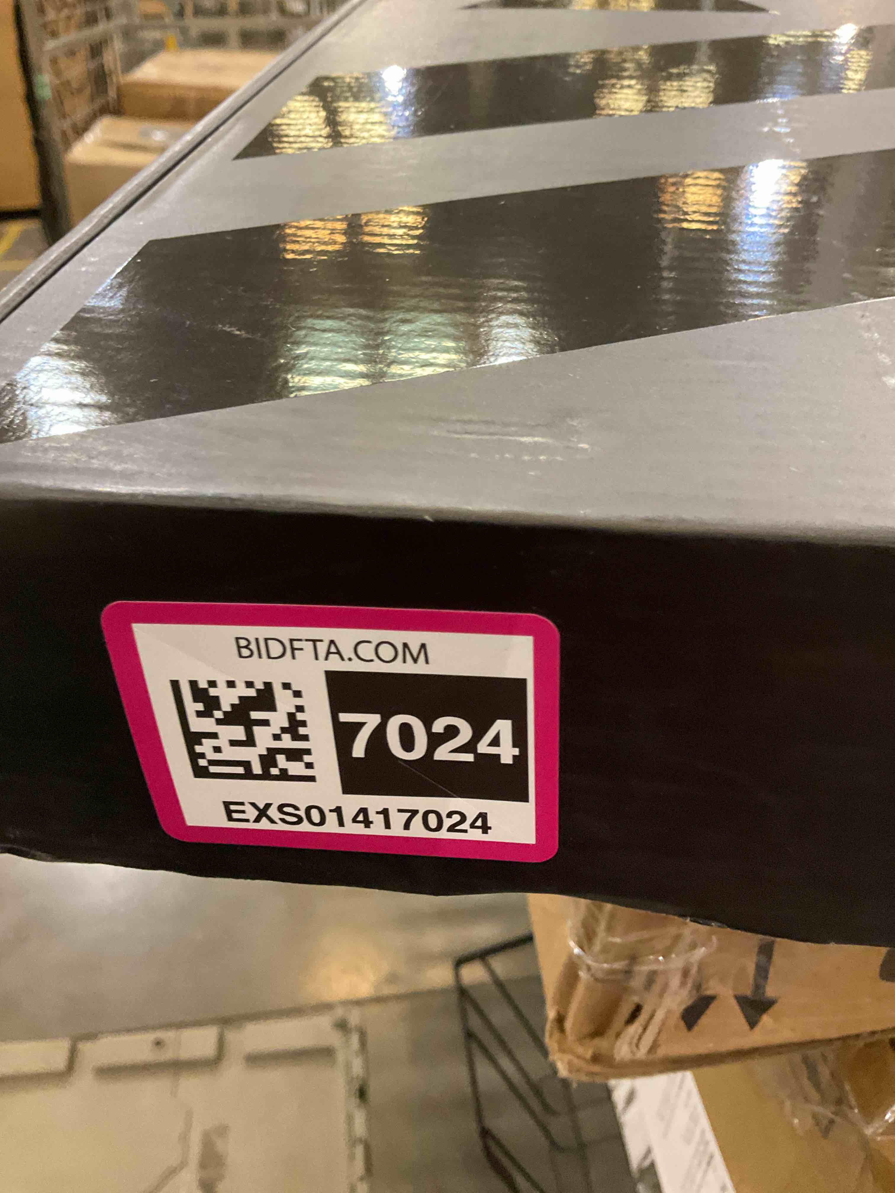 https://s3.amazonaws.com/lotting-images-prod/BargainHunt/EXS01417024_1721057654554.jpeg