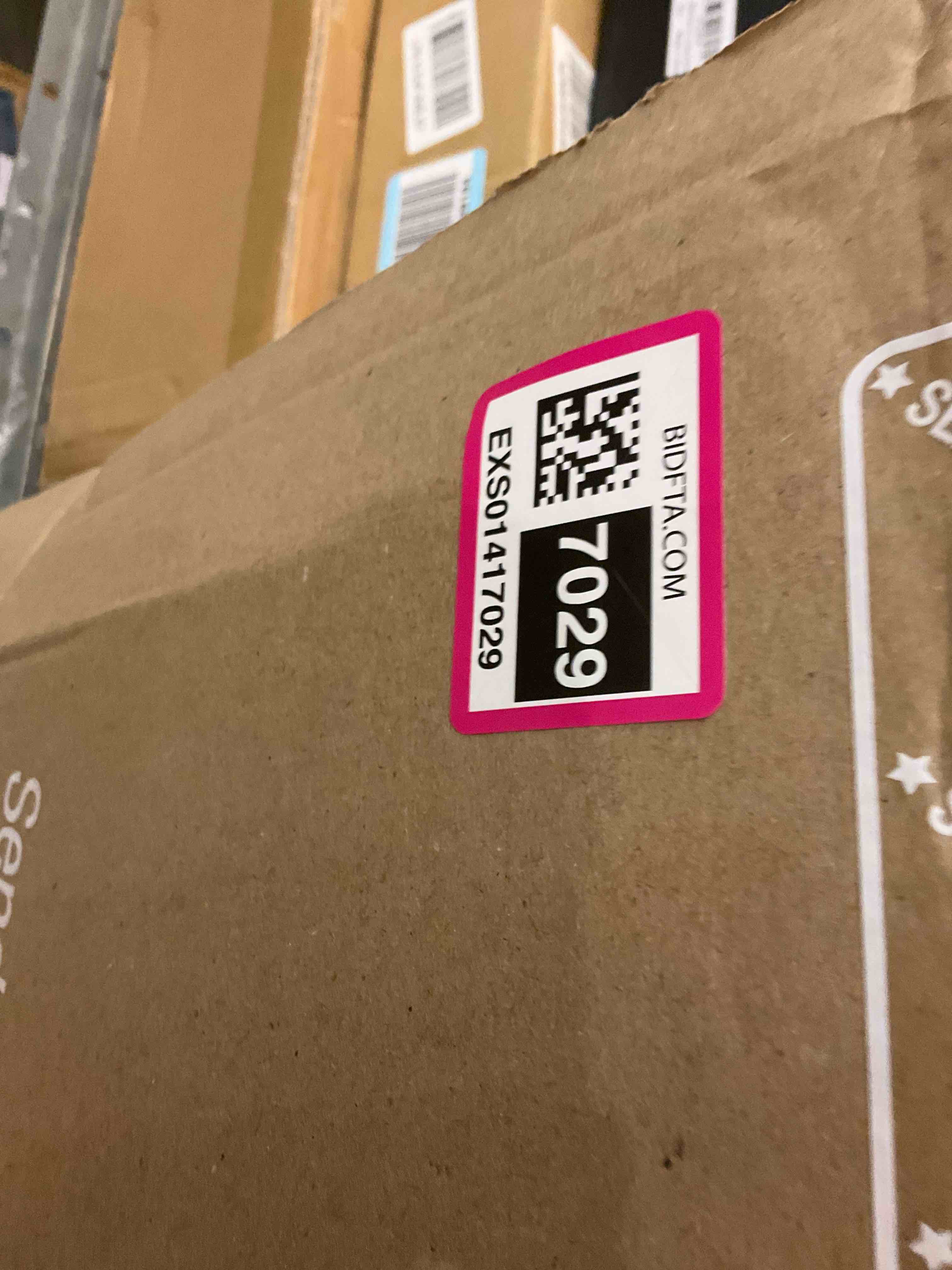 https://s3.amazonaws.com/lotting-images-prod/BargainHunt/EXS01417029_1721058114405.jpeg