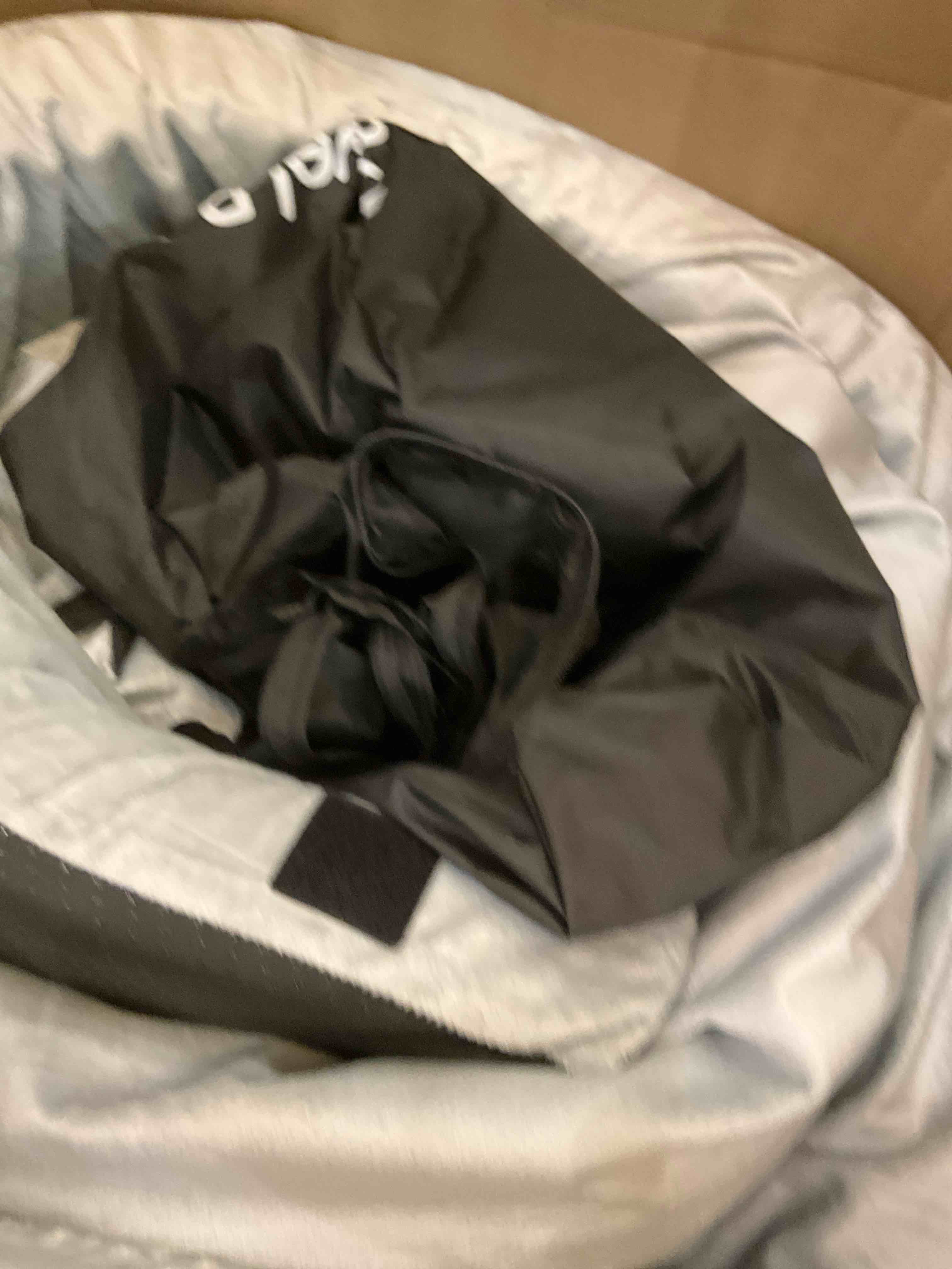 https://s3.amazonaws.com/lotting-images-prod/BargainHunt/EXS01417029_1721058139106.jpeg
