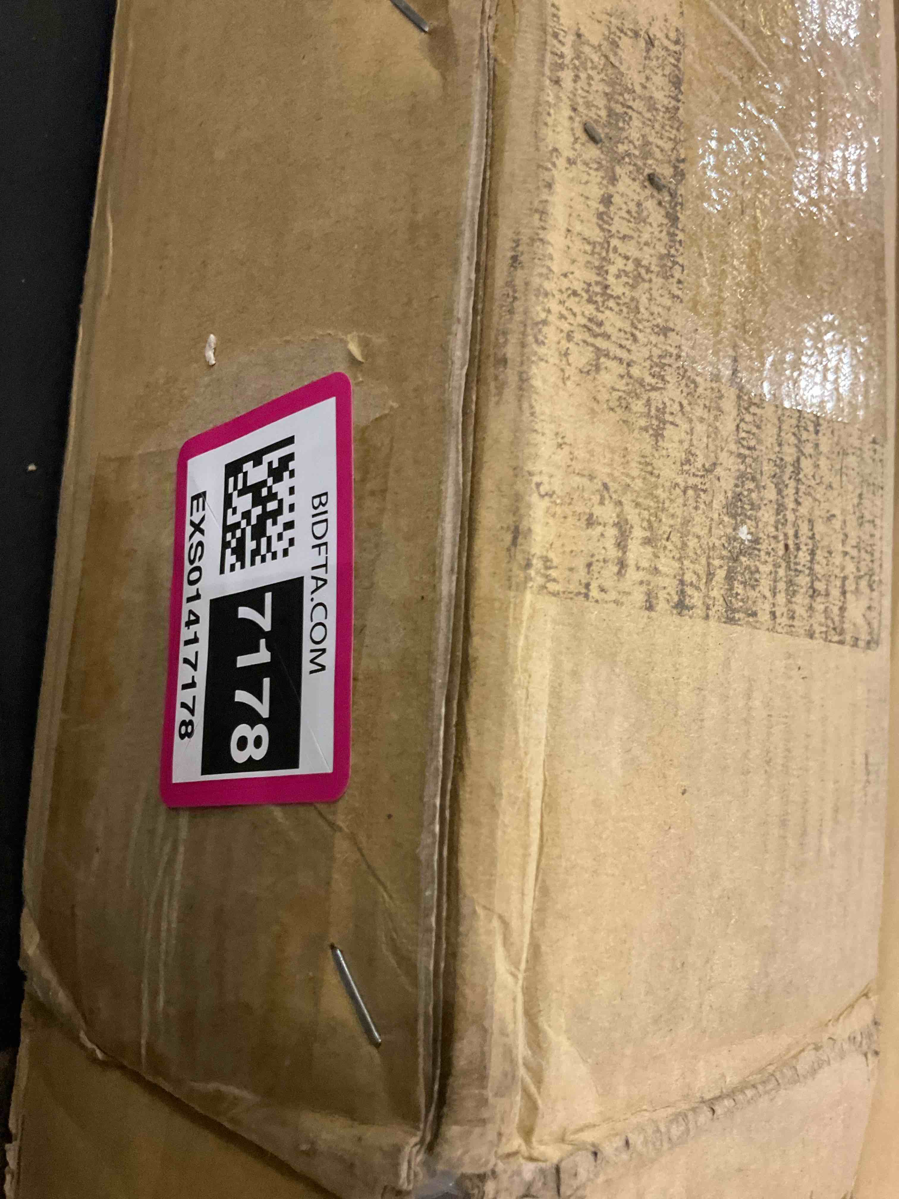 https://s3.amazonaws.com/lotting-images-prod/BargainHunt/EXS01417178_1721149349846.jpeg